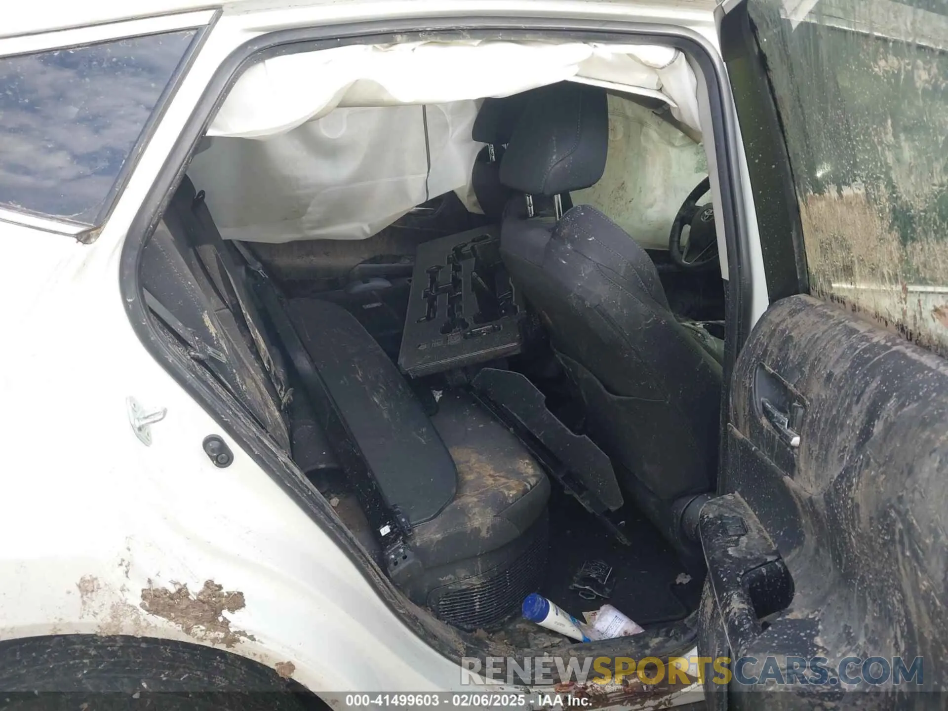 8 Photograph of a damaged car JTEAAAAHXNJ110076 TOYOTA VENZA 2022
