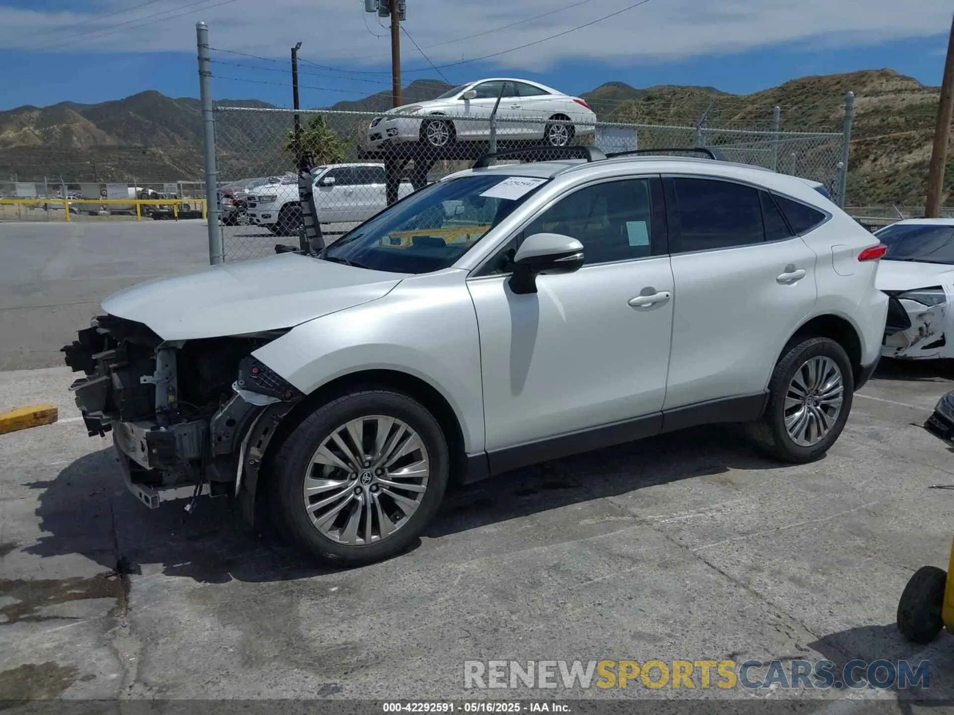 15 Photograph of a damaged car JTEAAAAH1PJ135399 TOYOTA VENZA 2023