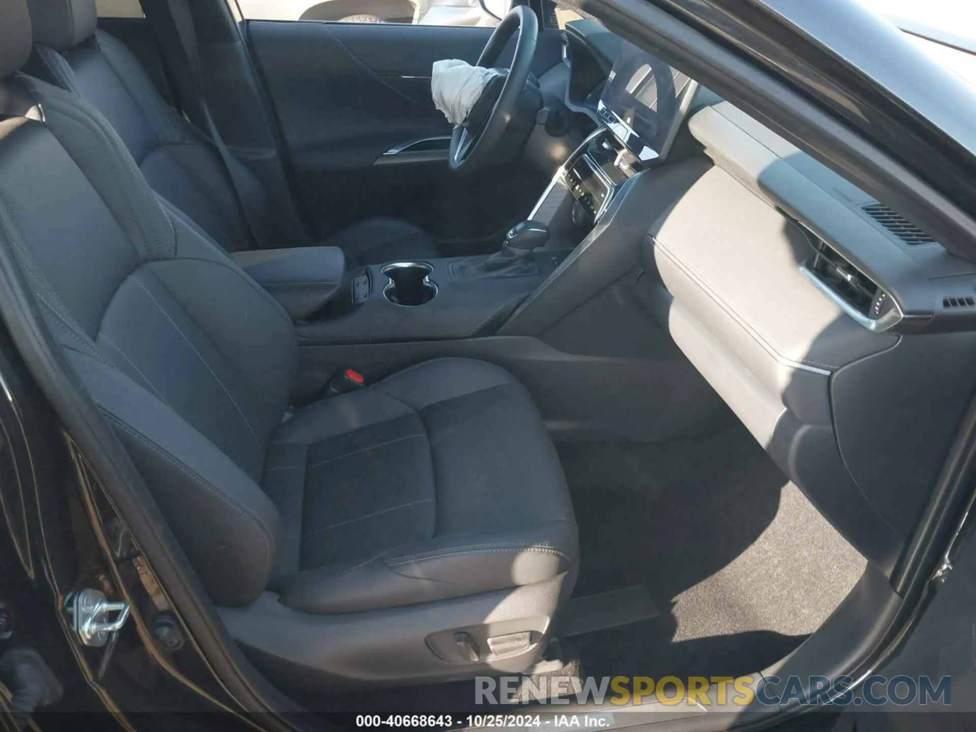 5 Photograph of a damaged car JTEAAAAH4PJ151094 TOYOTA VENZA 2023