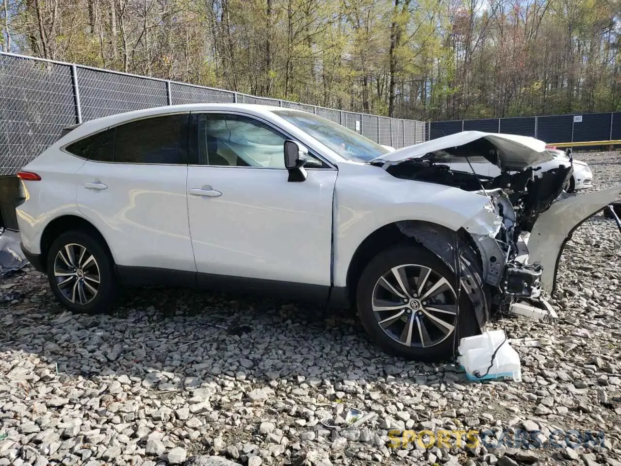 4 Photograph of a damaged car JTEAAAAH5PJ131758 TOYOTA VENZA 2023