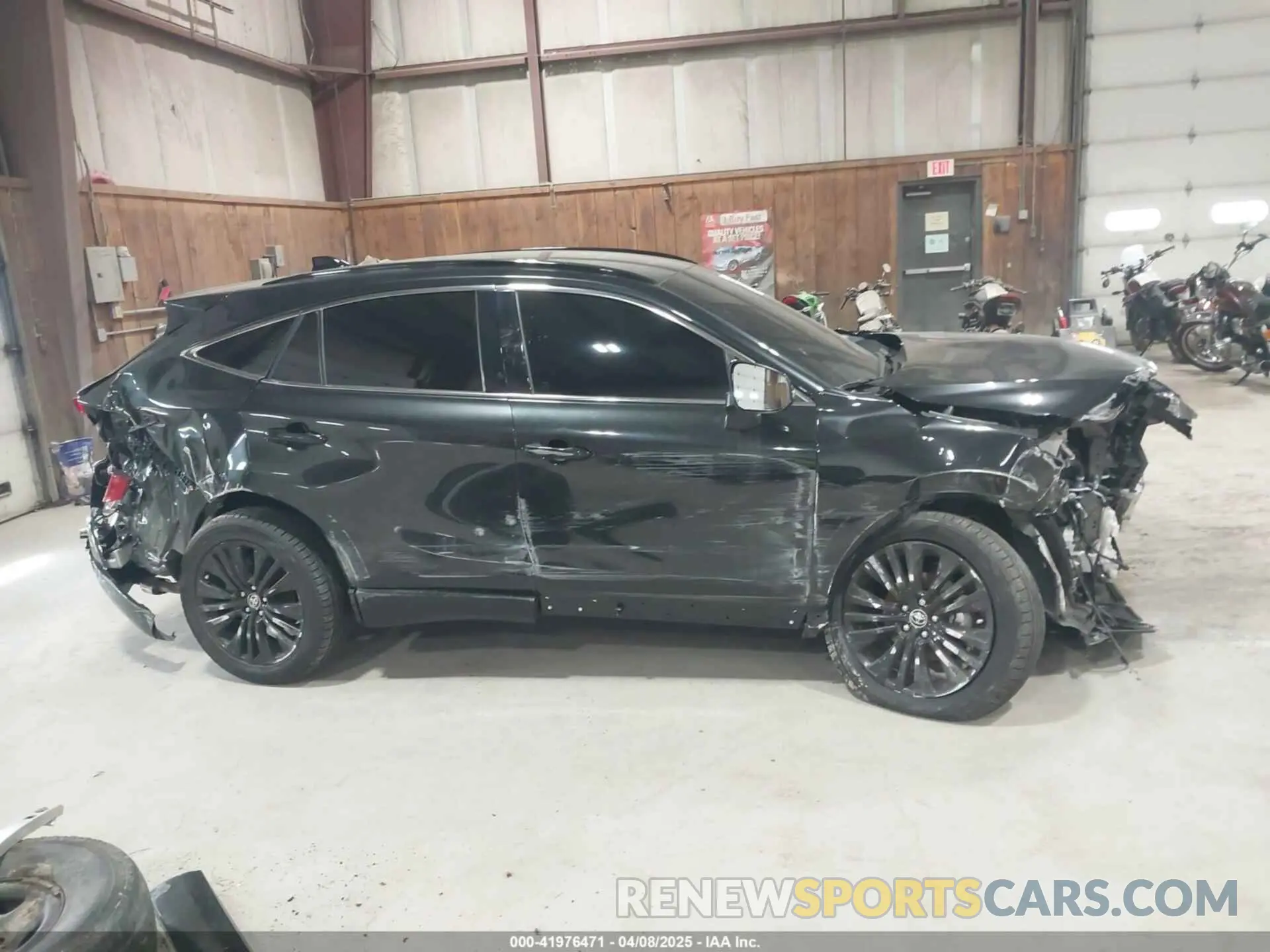 14 Photograph of a damaged car JTEAAAAH7PJ125721 TOYOTA VENZA 2023