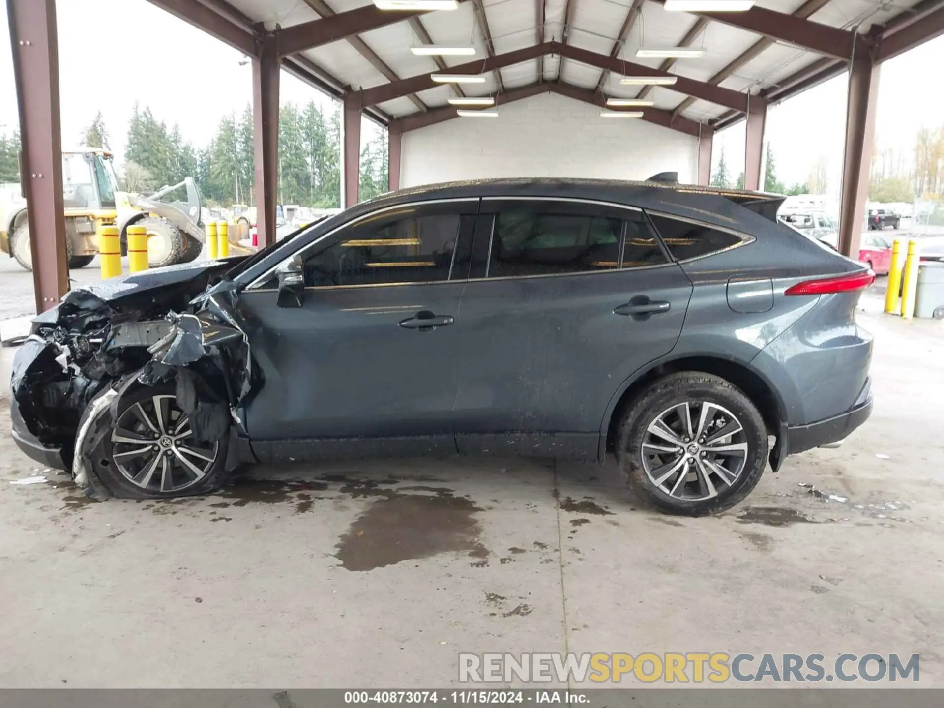 14 Photograph of a damaged car JTEAAAAHXPJ137359 TOYOTA VENZA 2023