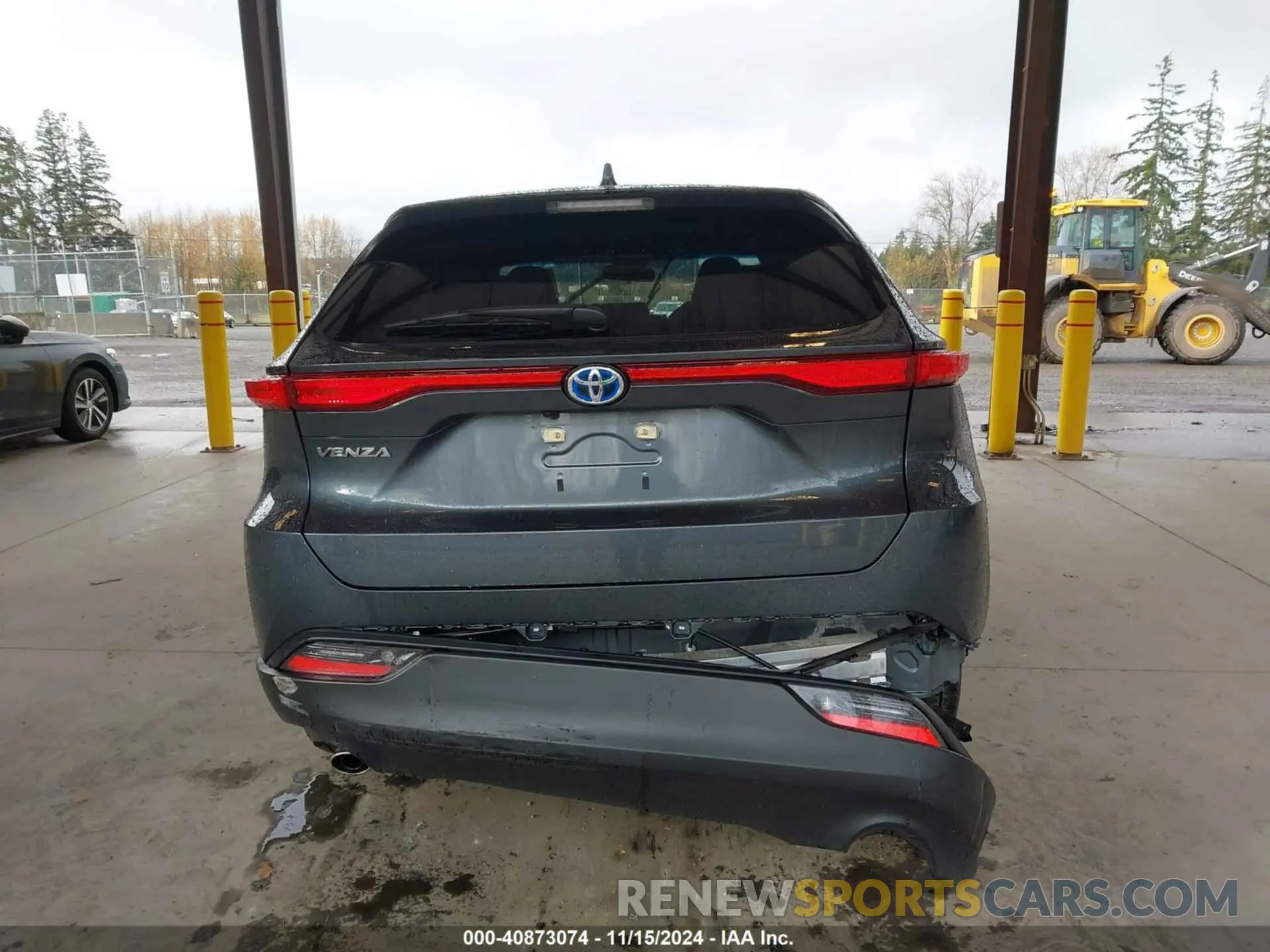 16 Photograph of a damaged car JTEAAAAHXPJ137359 TOYOTA VENZA 2023