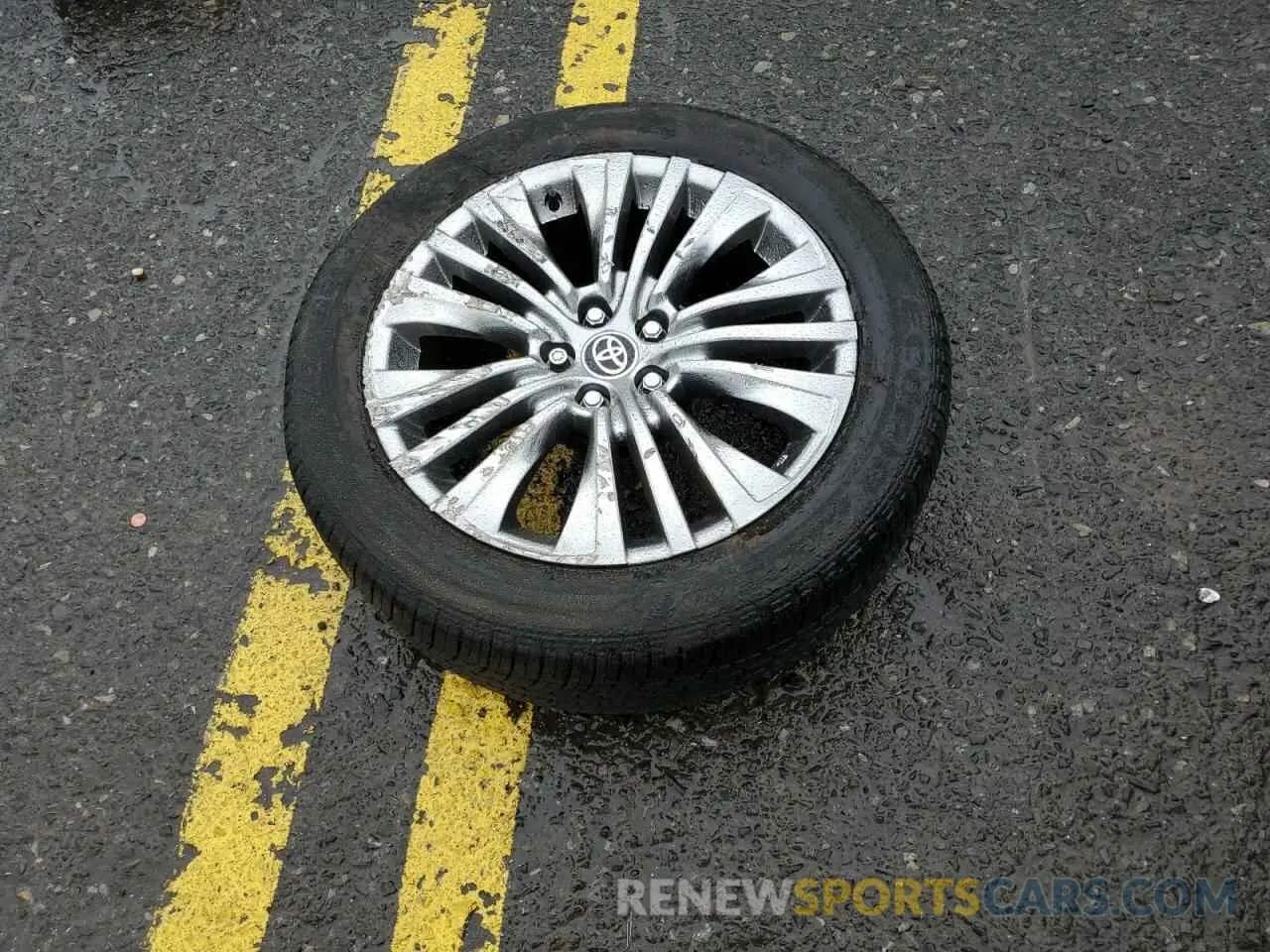 12 Photograph of a damaged car JTEAAAAH0RJ163536 TOYOTA VENZA 2024