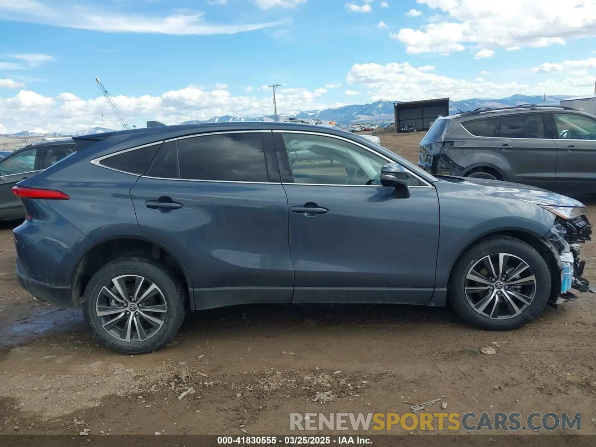 14 Photograph of a damaged car JTEAAAAH0RJ184824 TOYOTA VENZA 2024
