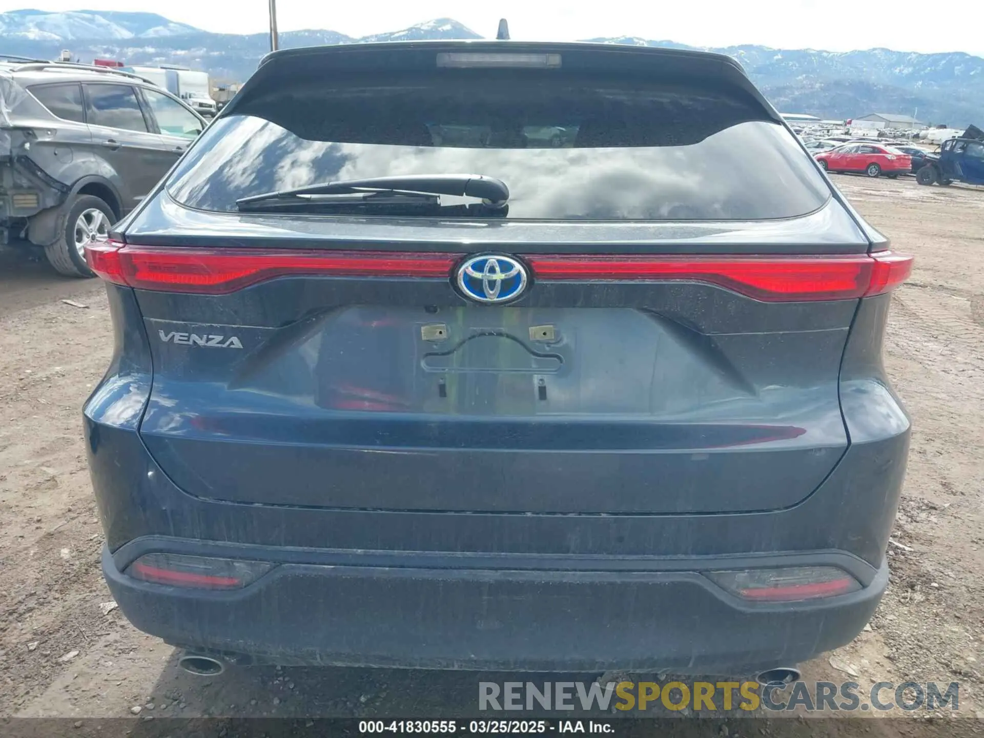 17 Photograph of a damaged car JTEAAAAH0RJ184824 TOYOTA VENZA 2024