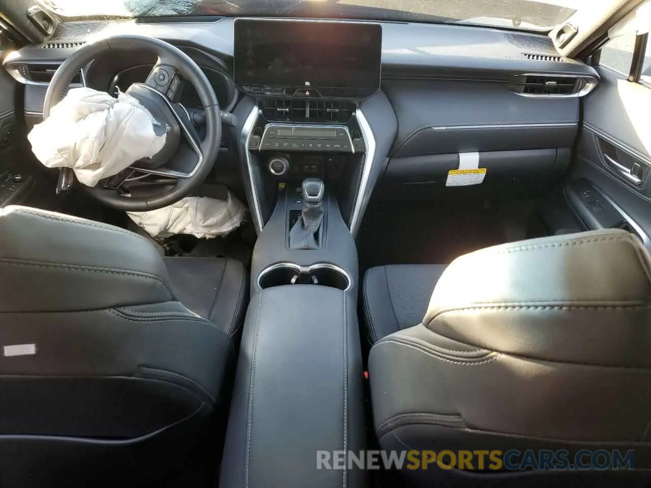 8 Photograph of a damaged car JTEAAAAH3RJ164471 TOYOTA VENZA 2024