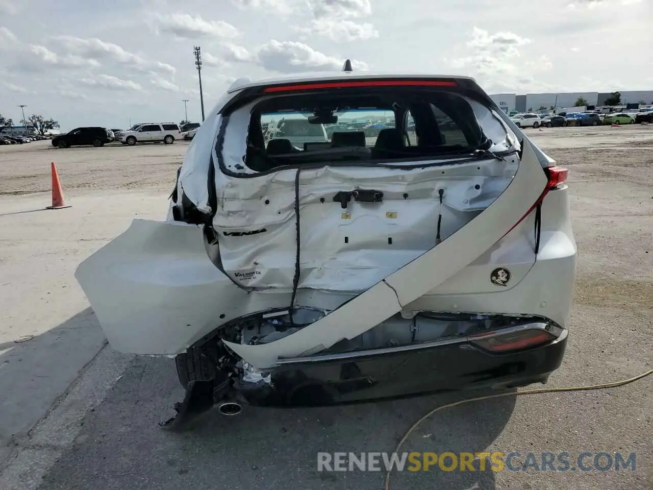 6 Фотография поврежденного автомобиля JTEAAAAH4RJ181828 TOYOTA VENZA 2024