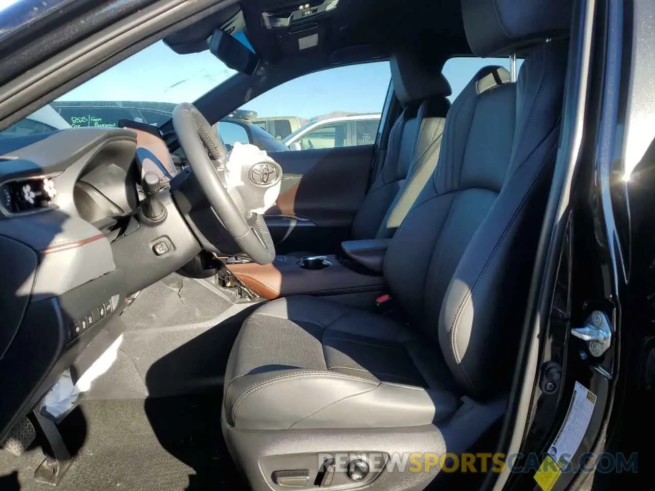 7 Photograph of a damaged car JTEAAAAH5RJ172944 TOYOTA VENZA 2024