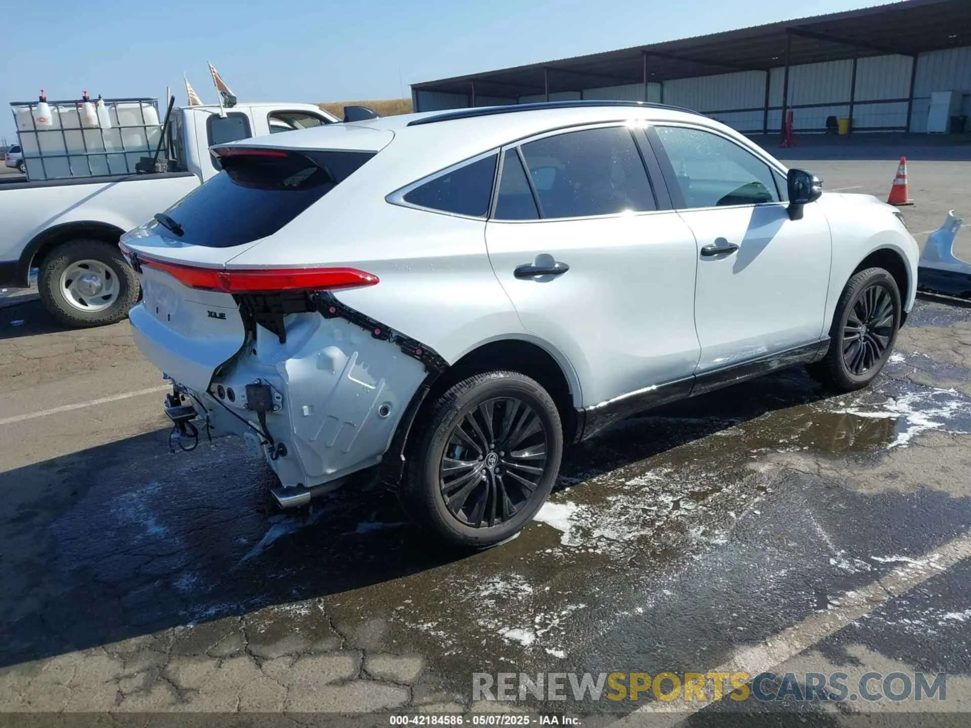 4 Photograph of a damaged car JTEAAAAH7RJ155305 TOYOTA VENZA 2024