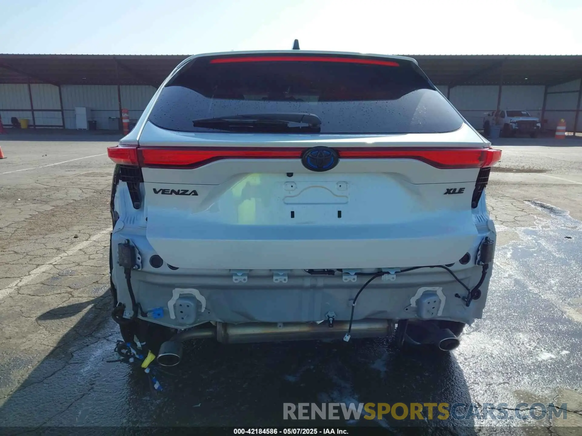 6 Photograph of a damaged car JTEAAAAH7RJ155305 TOYOTA VENZA 2024