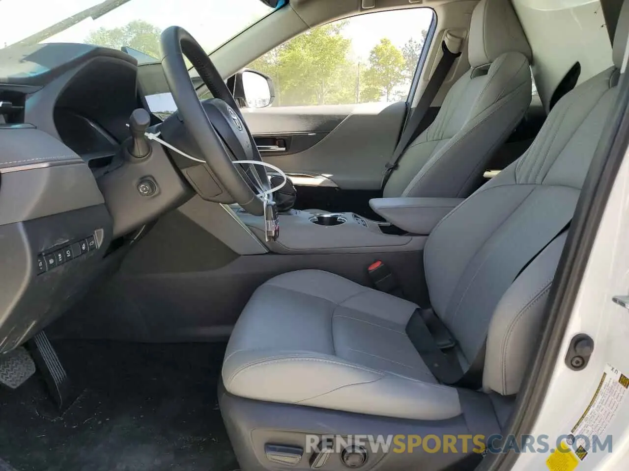 7 Photograph of a damaged car JTEAAAAH9RJ183297 TOYOTA VENZA 2024