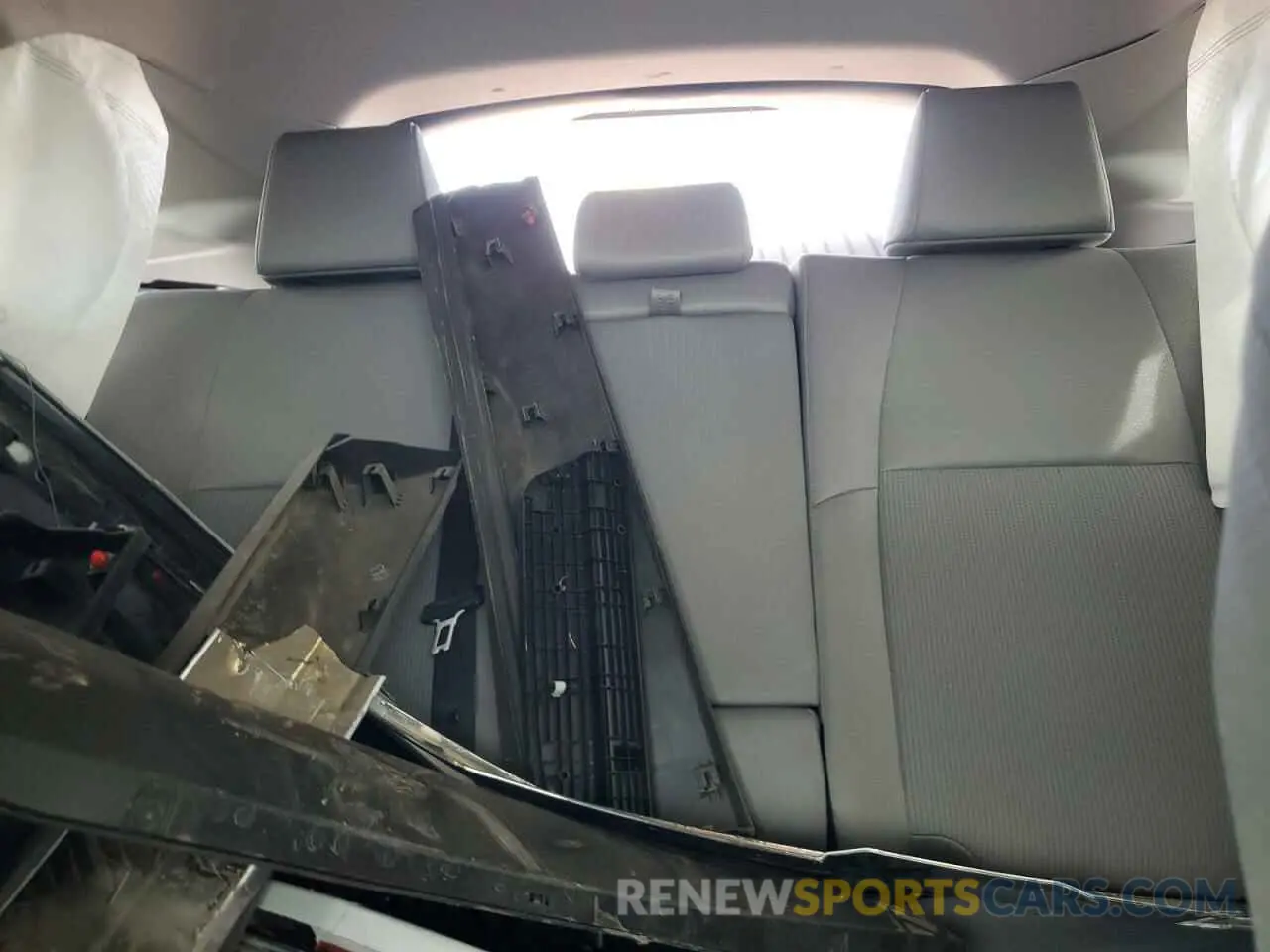 10 Photograph of a damaged car JTEAAAAHXRJ188623 TOYOTA VENZA 2024