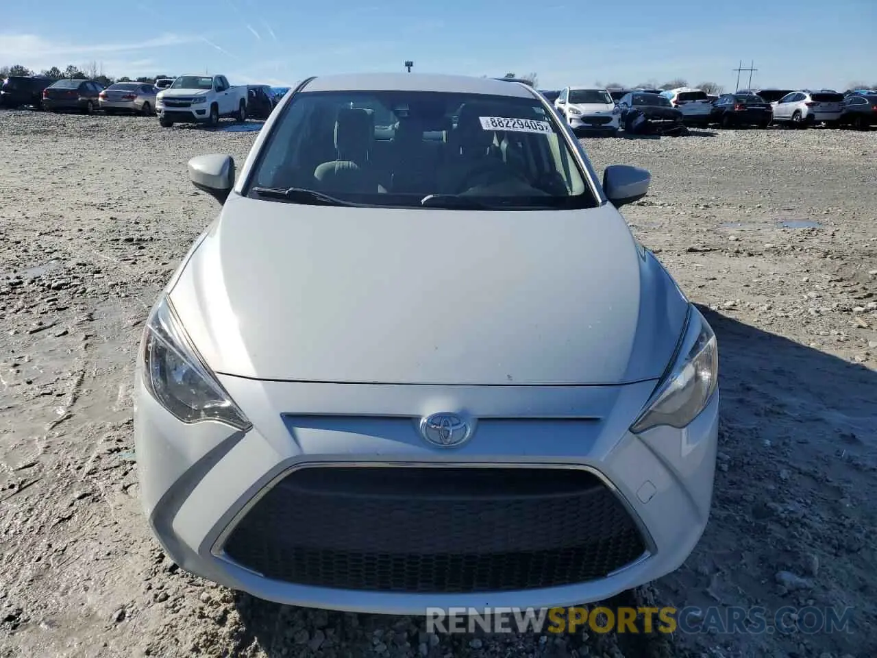 5 Фотография поврежденного автомобиля 3MYDLBYV0KY505938 TOYOTA YARIS 2019