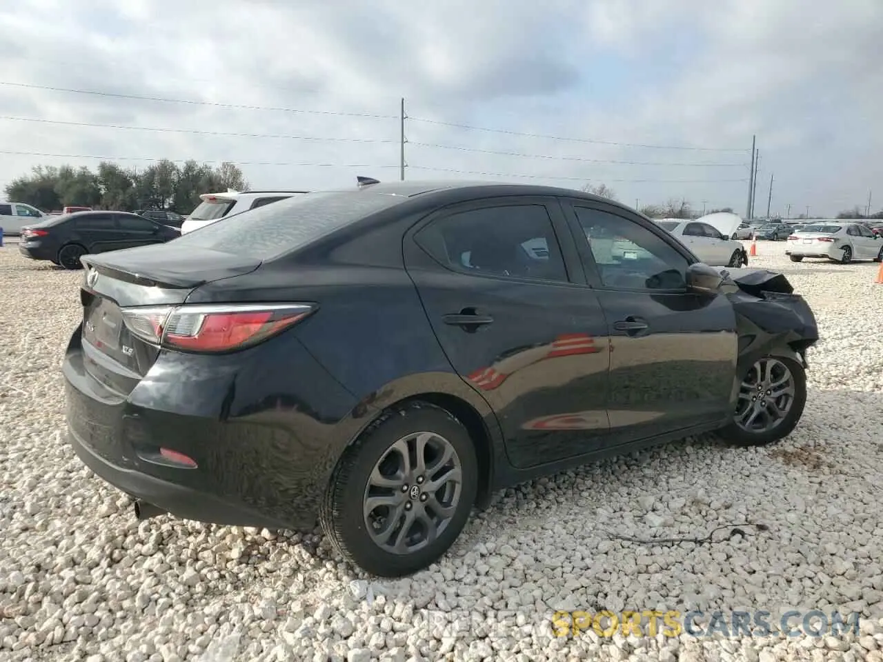 3 Фотография поврежденного автомобиля 3MYDLBYV0KY508113 TOYOTA YARIS 2019