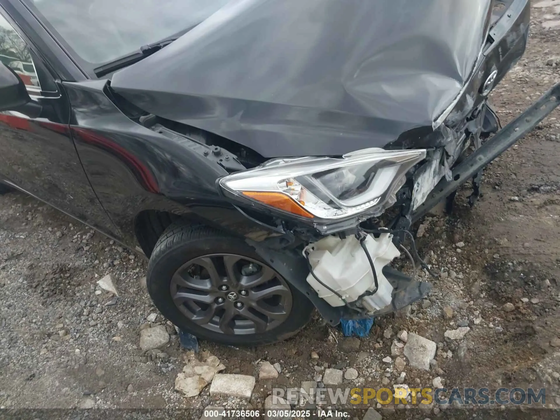 16 Photograph of a damaged car 3MYDLBYV0KY510167 TOYOTA YARIS 2019