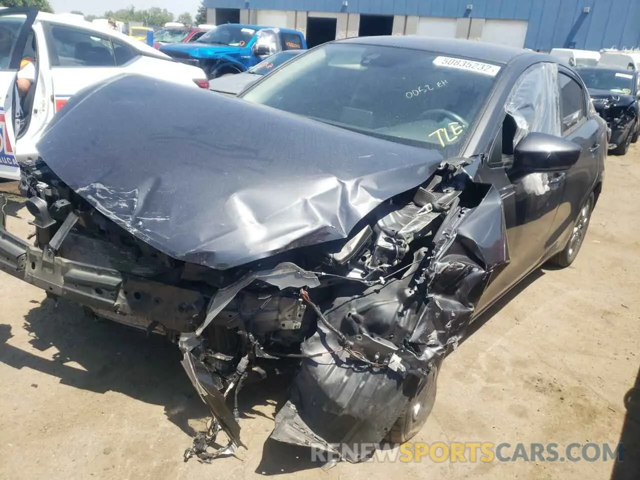 2 Фотография поврежденного автомобиля 3MYDLBYV0KY520052 TOYOTA YARIS 2019