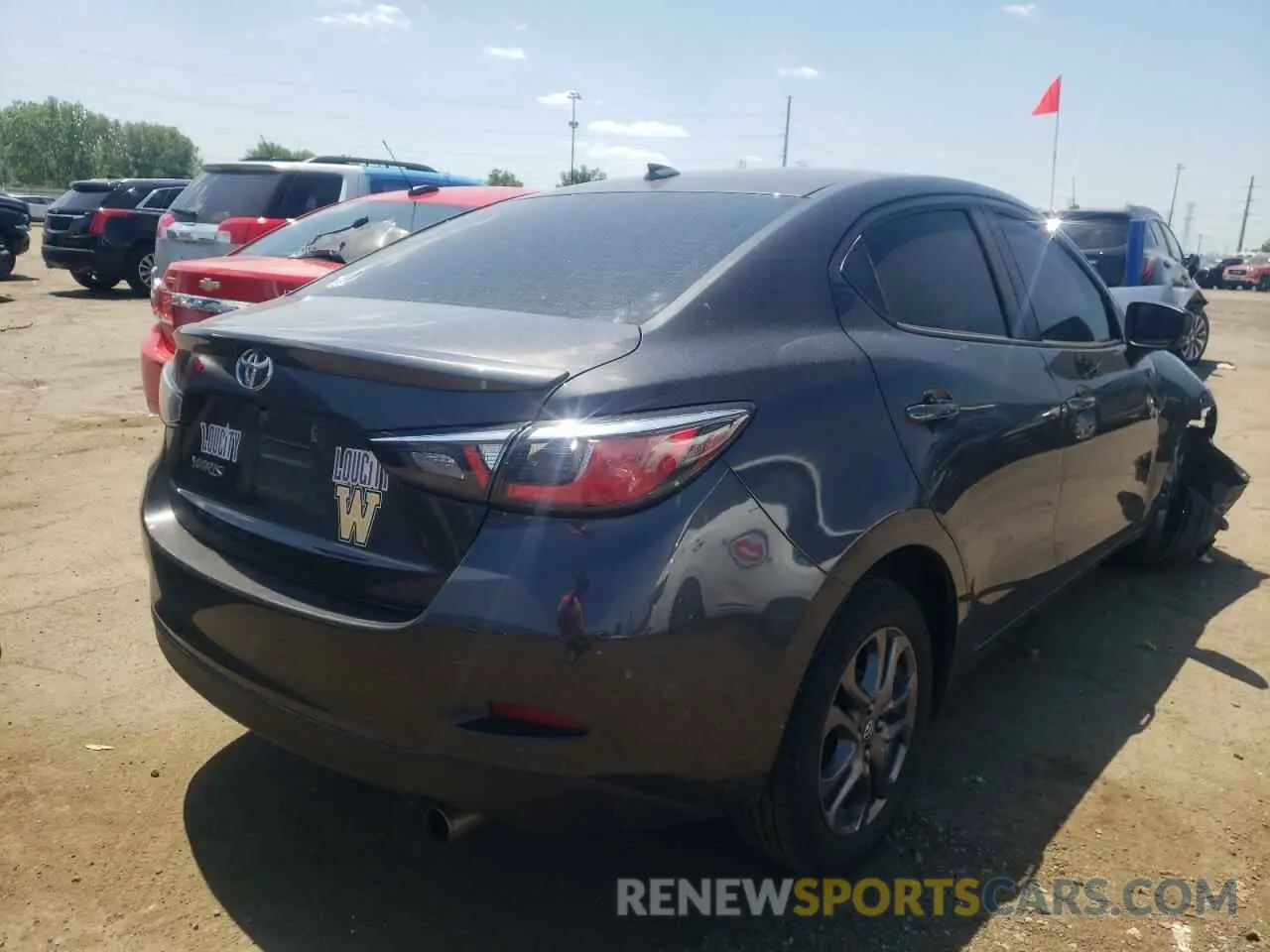 4 Фотография поврежденного автомобиля 3MYDLBYV0KY520052 TOYOTA YARIS 2019