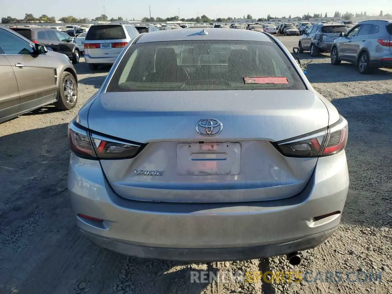 6 Photograph of a damaged car 3MYDLBYV0KY522531 TOYOTA YARIS 2019