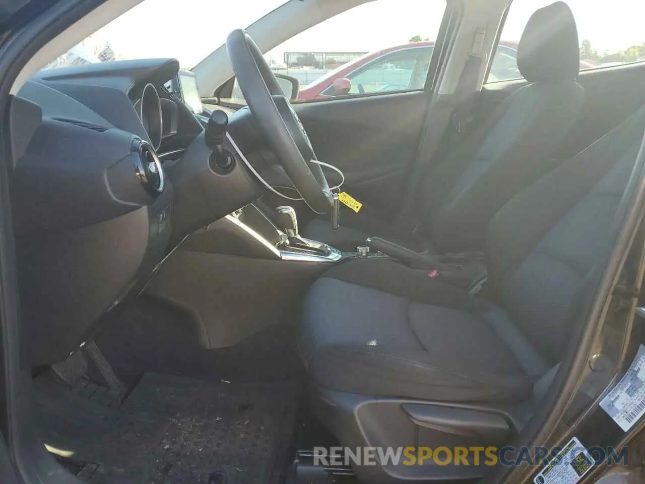 7 Photograph of a damaged car 3MYDLBYV1KY518357 TOYOTA YARIS 2019