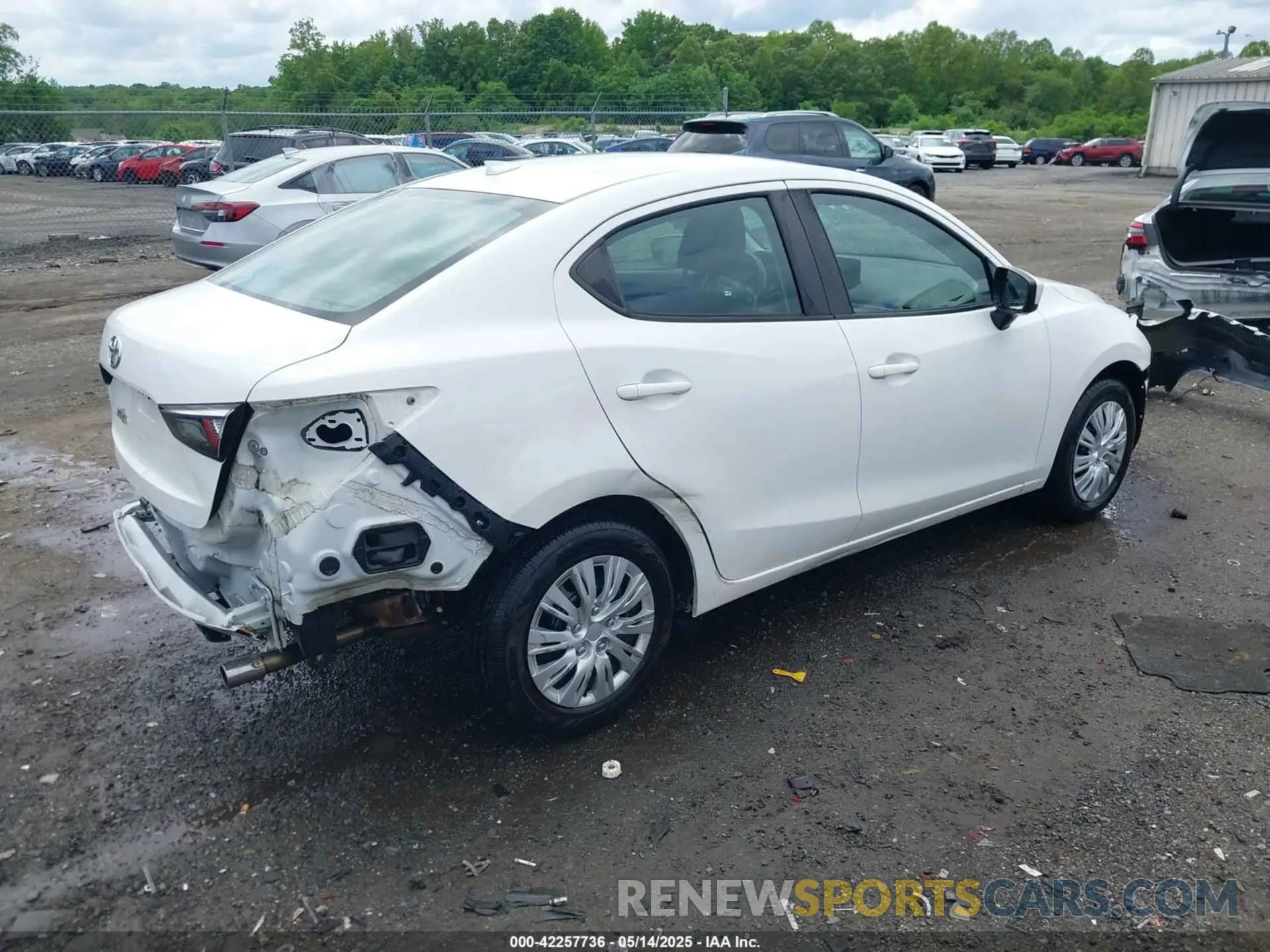 4 Photograph of a damaged car 3MYDLBYV1KY524689 TOYOTA YARIS 2019