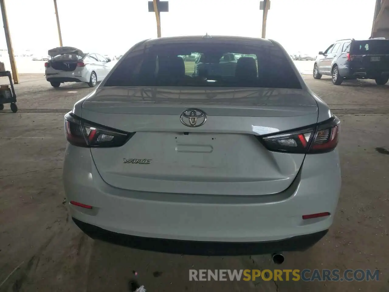 6 Photograph of a damaged car 3MYDLBYV1KY525194 TOYOTA YARIS 2019