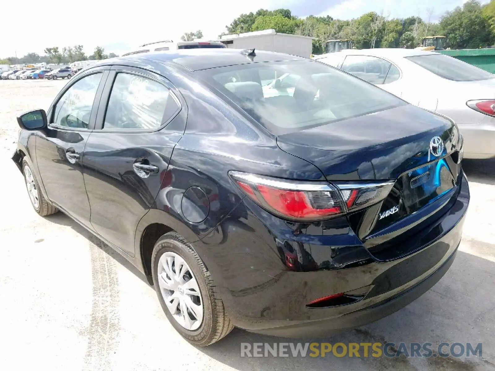 3 Photograph of a damaged car 3MYDLBYV2KY503172 TOYOTA YARIS 2019