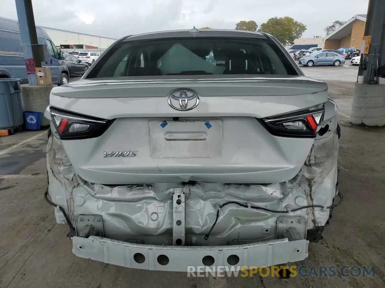 6 Photograph of a damaged car 3MYDLBYV2KY504919 TOYOTA YARIS 2019