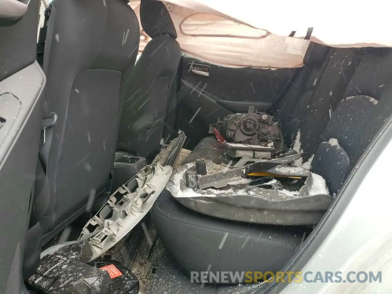 10 Фотография поврежденного автомобиля 3MYDLBYV2KY508579 TOYOTA YARIS 2019