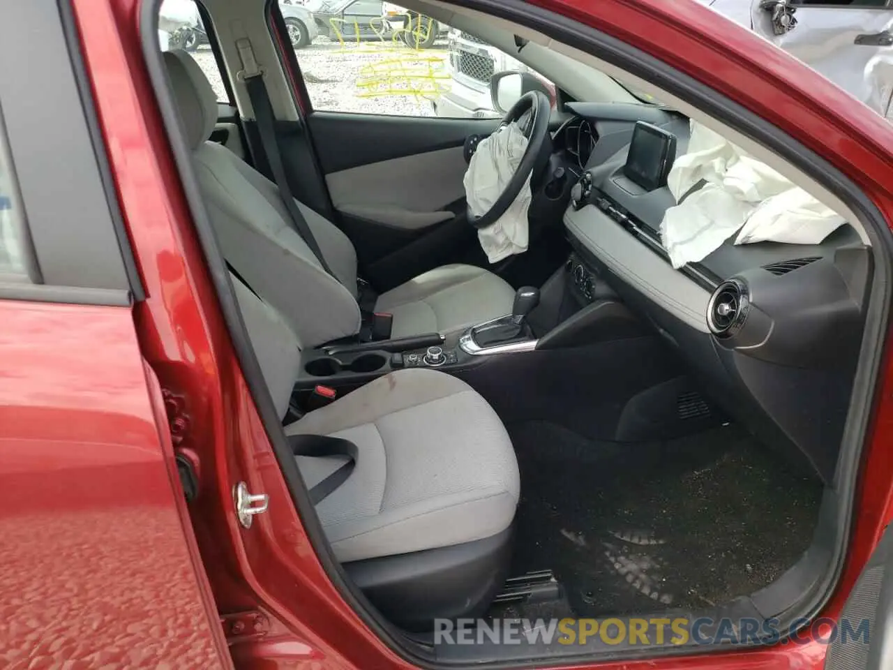 5 Photograph of a damaged car 3MYDLBYV2KY509554 TOYOTA YARIS 2019