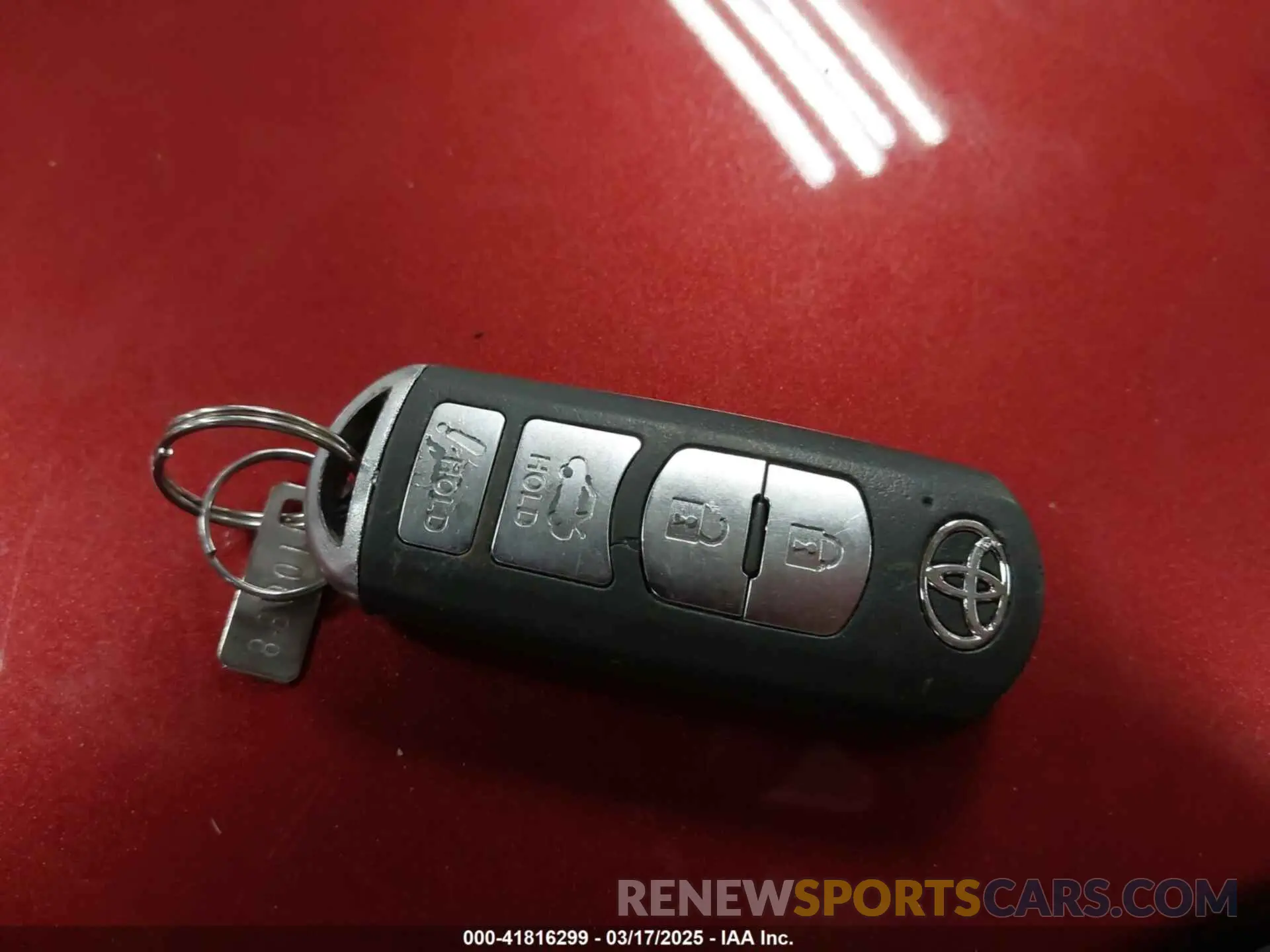 11 Photograph of a damaged car 3MYDLBYV2KY509893 TOYOTA YARIS 2019