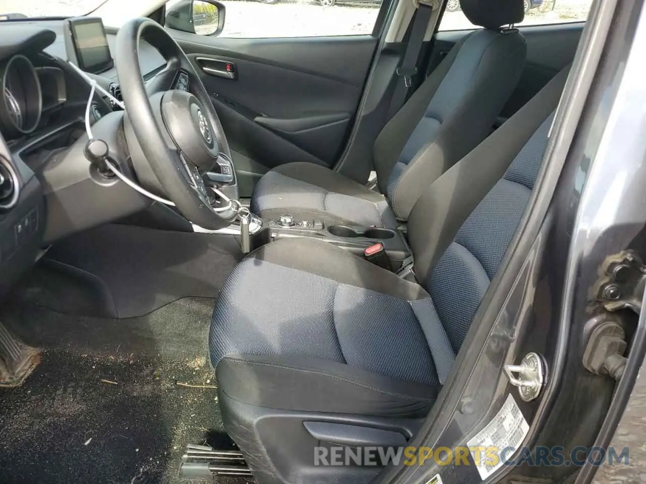 7 Фотография поврежденного автомобиля 3MYDLBYV2KY519663 TOYOTA YARIS 2019