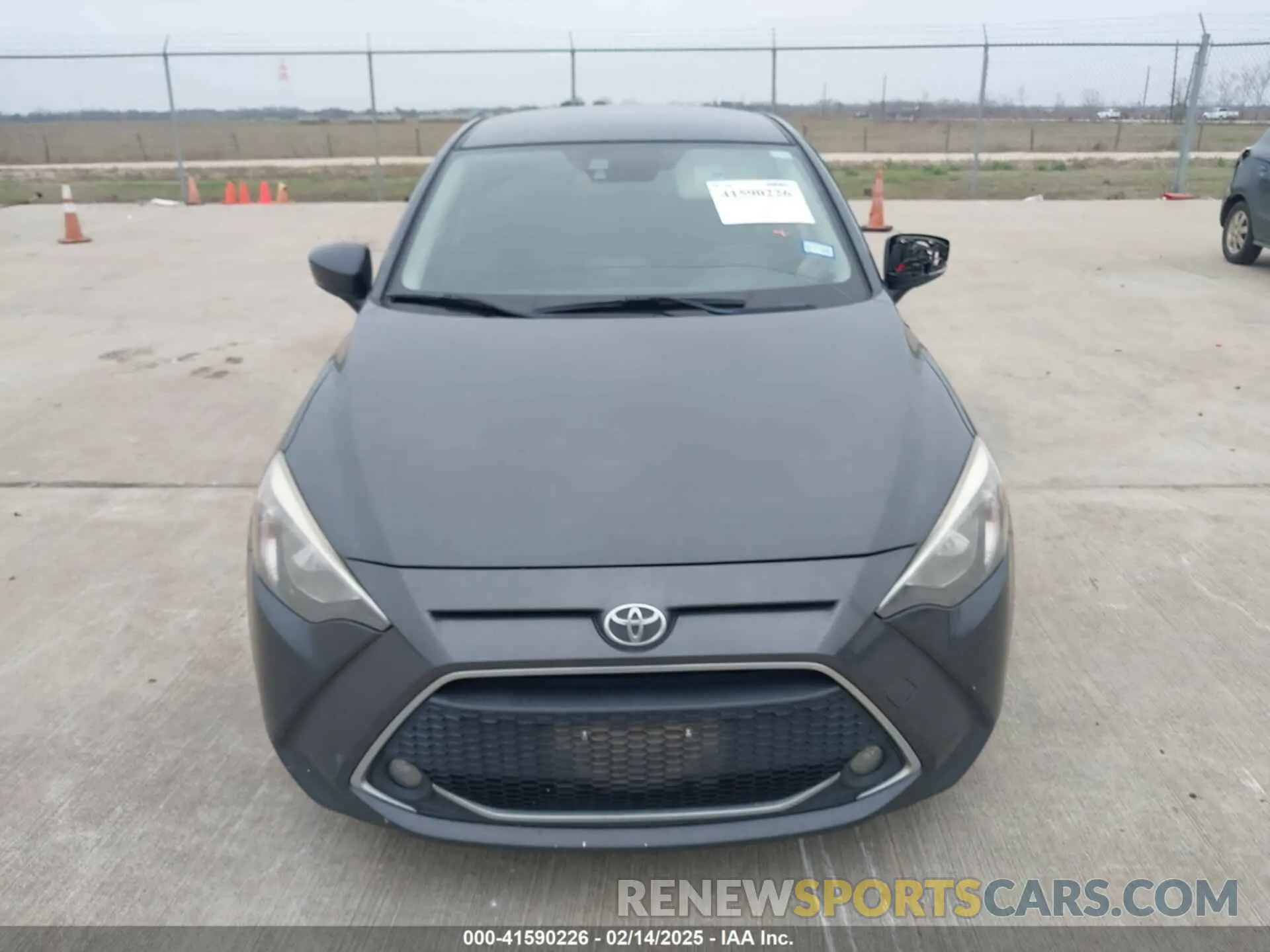 12 Фотография поврежденного автомобиля 3MYDLBYV2KY520151 TOYOTA YARIS 2019