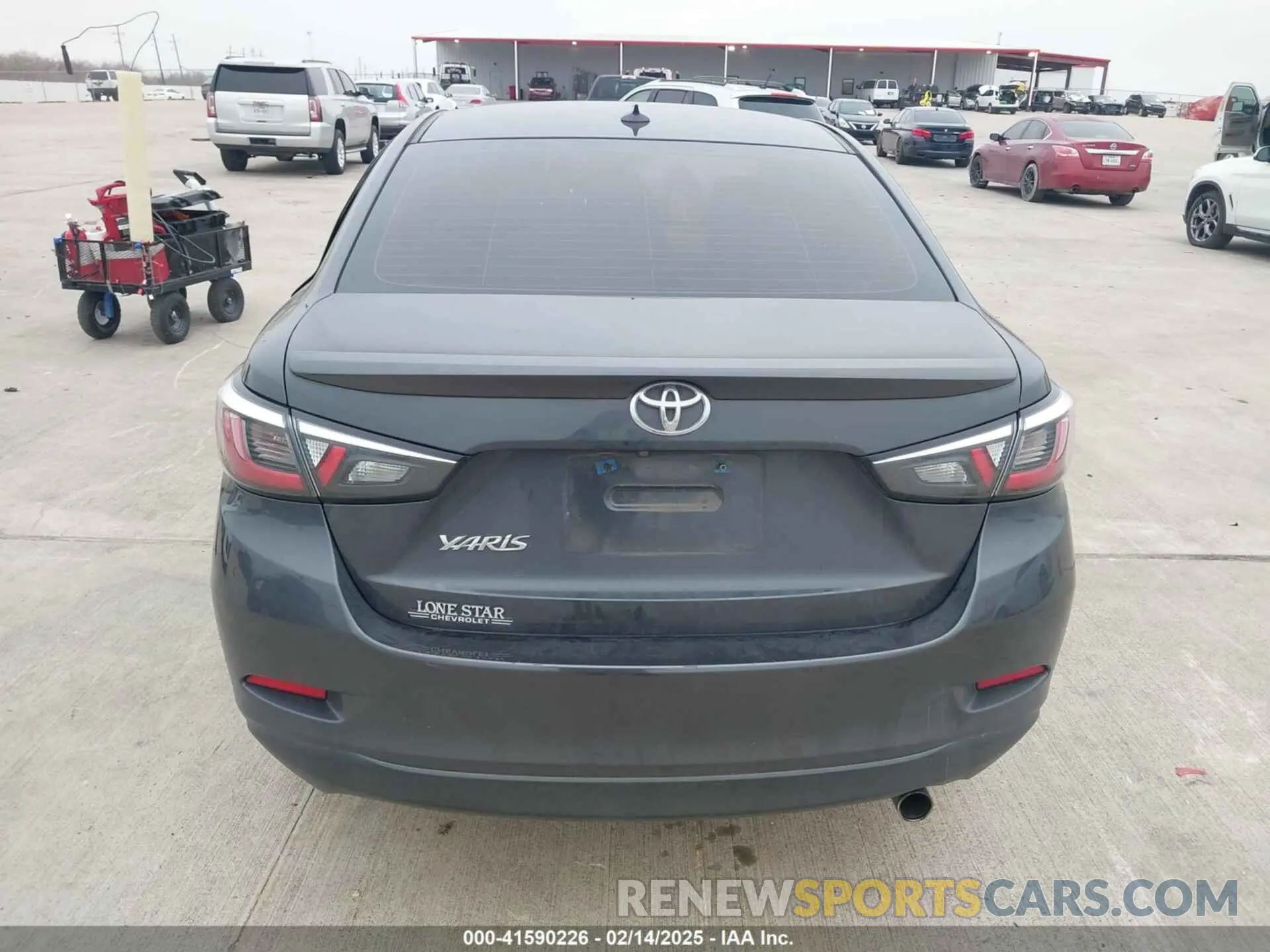16 Фотография поврежденного автомобиля 3MYDLBYV2KY520151 TOYOTA YARIS 2019