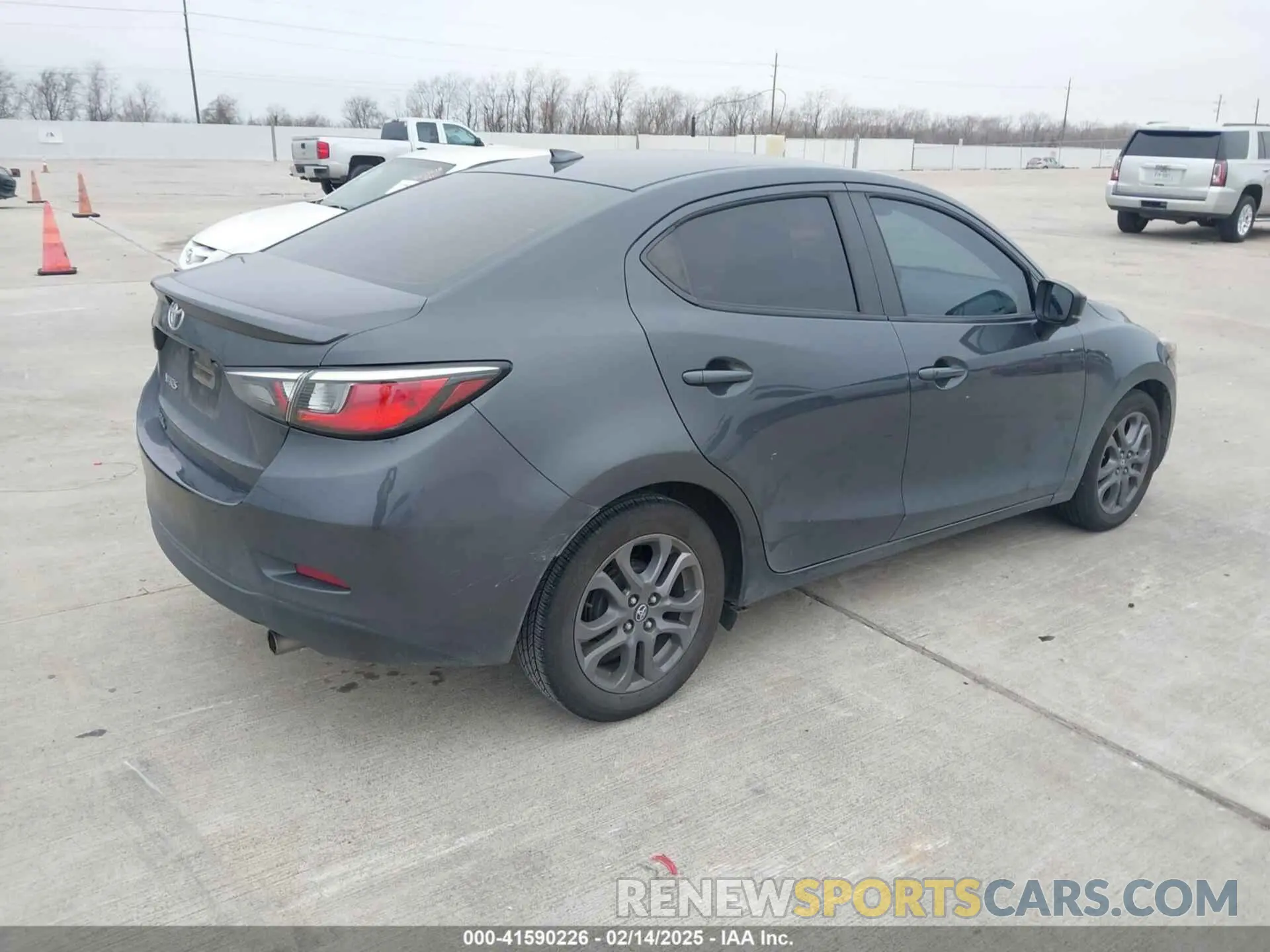 4 Фотография поврежденного автомобиля 3MYDLBYV2KY520151 TOYOTA YARIS 2019