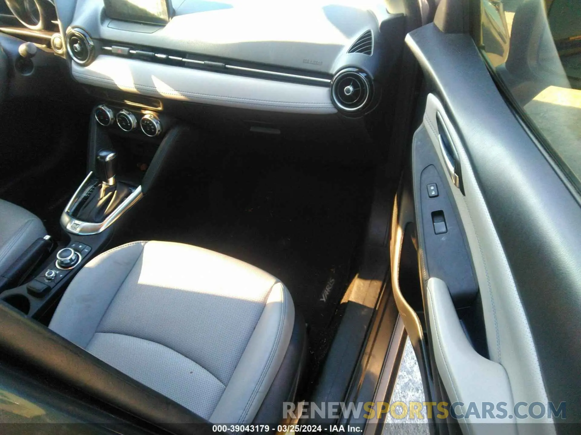 5 Photograph of a damaged car 3MYDLBYV2KY523941 TOYOTA YARIS 2019
