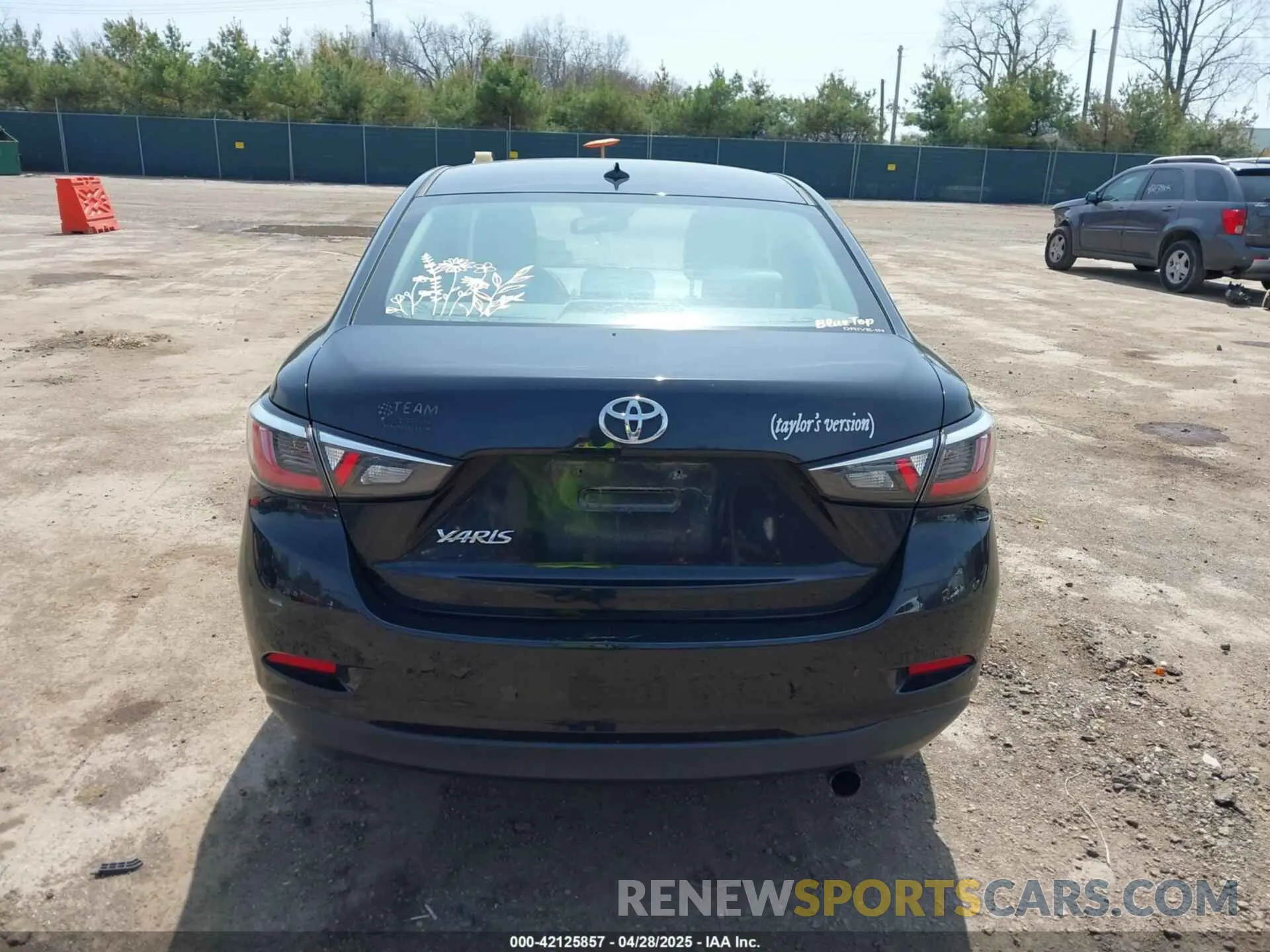 16 Photograph of a damaged car 3MYDLBYV3KY503066 TOYOTA YARIS 2019