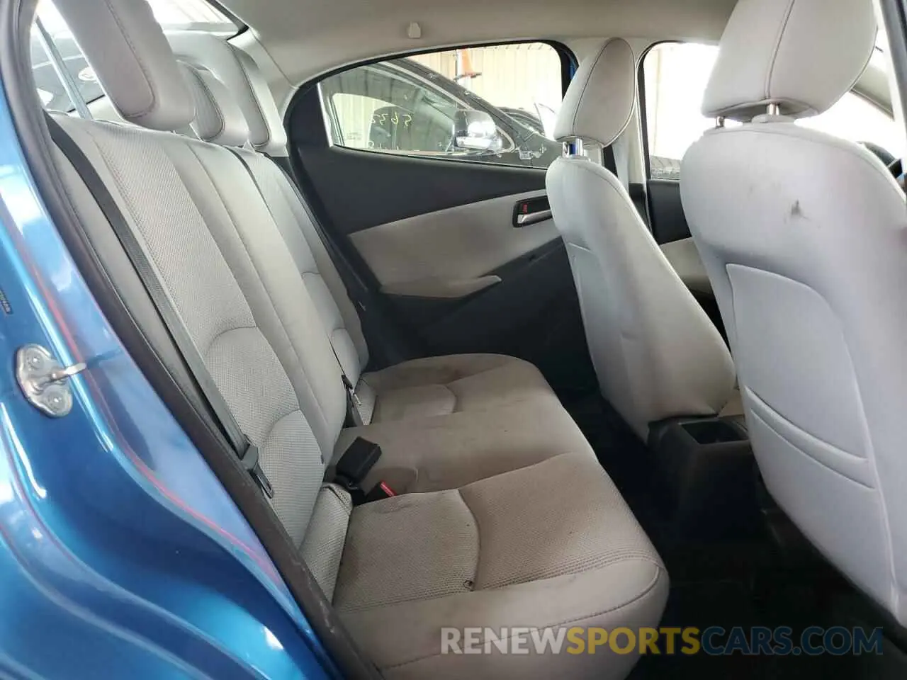 6 Photograph of a damaged car 3MYDLBYV3KY504816 TOYOTA YARIS 2019