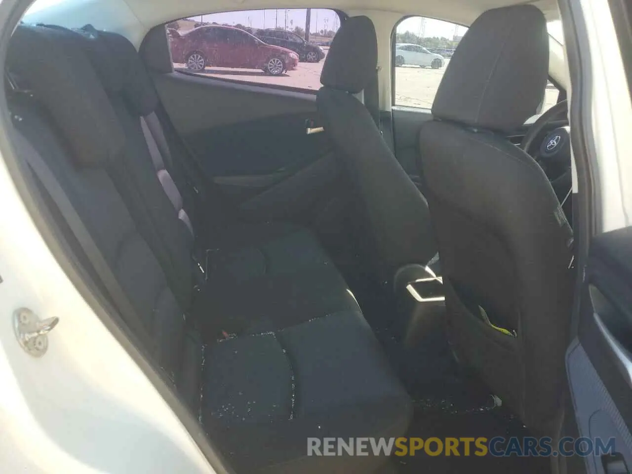 10 Photograph of a damaged car 3MYDLBYV3KY522720 TOYOTA YARIS 2019