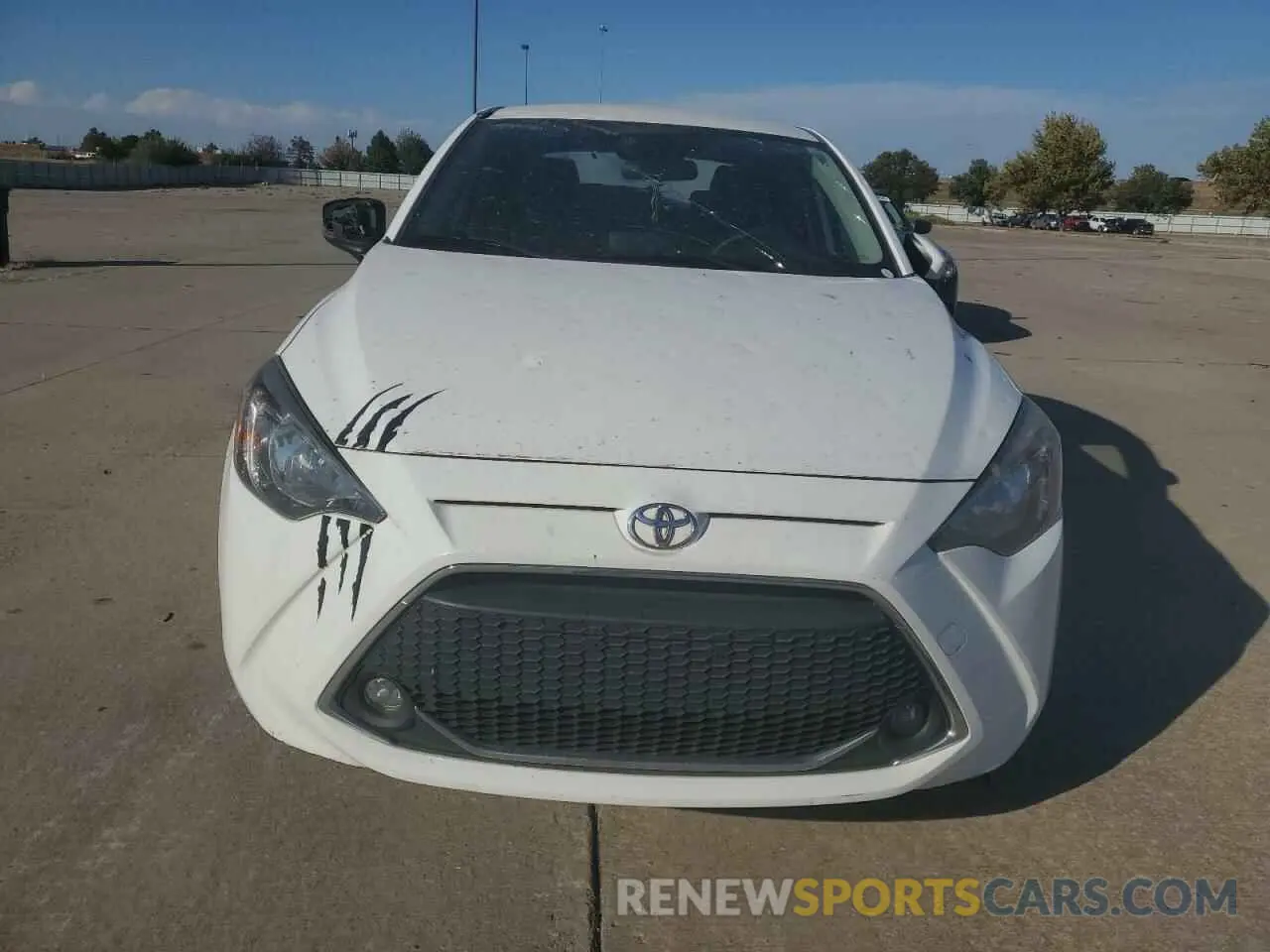 5 Photograph of a damaged car 3MYDLBYV3KY522720 TOYOTA YARIS 2019