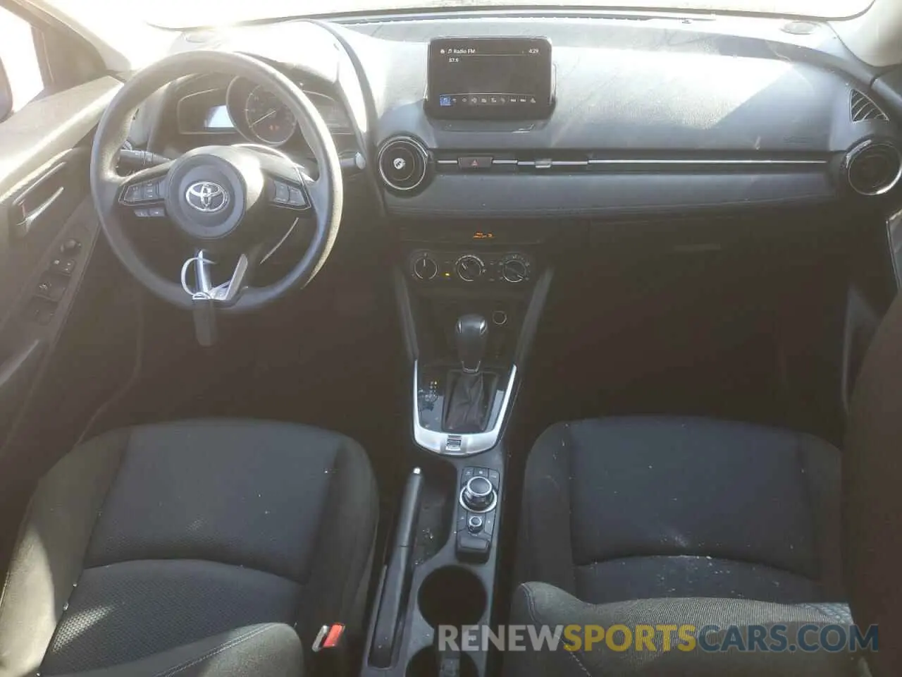 8 Photograph of a damaged car 3MYDLBYV3KY522720 TOYOTA YARIS 2019