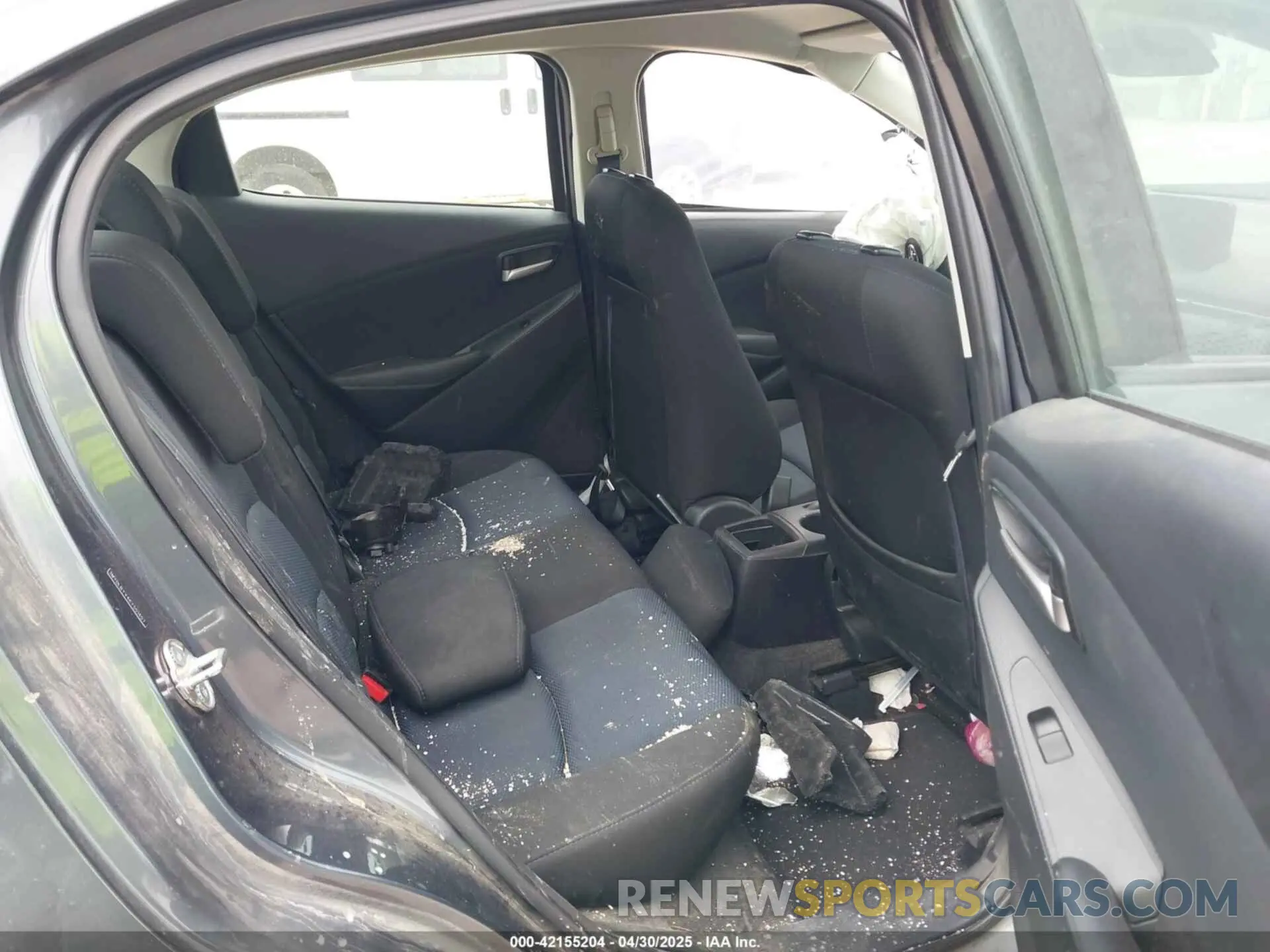 8 Фотография поврежденного автомобиля 3MYDLBYV4KY501407 TOYOTA YARIS 2019