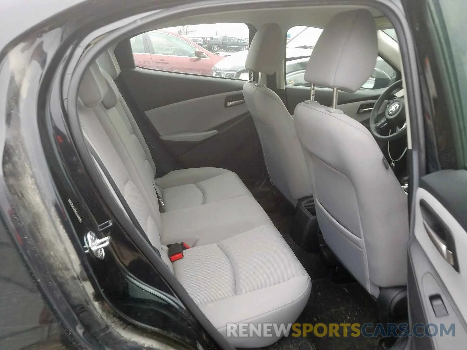 6 Photograph of a damaged car 3MYDLBYV4KY513248 TOYOTA YARIS 2019