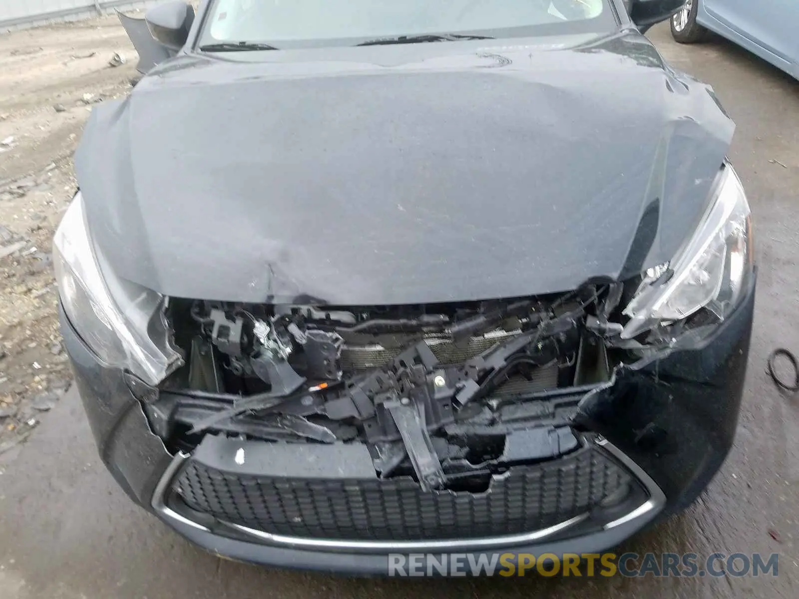9 Photograph of a damaged car 3MYDLBYV4KY513248 TOYOTA YARIS 2019