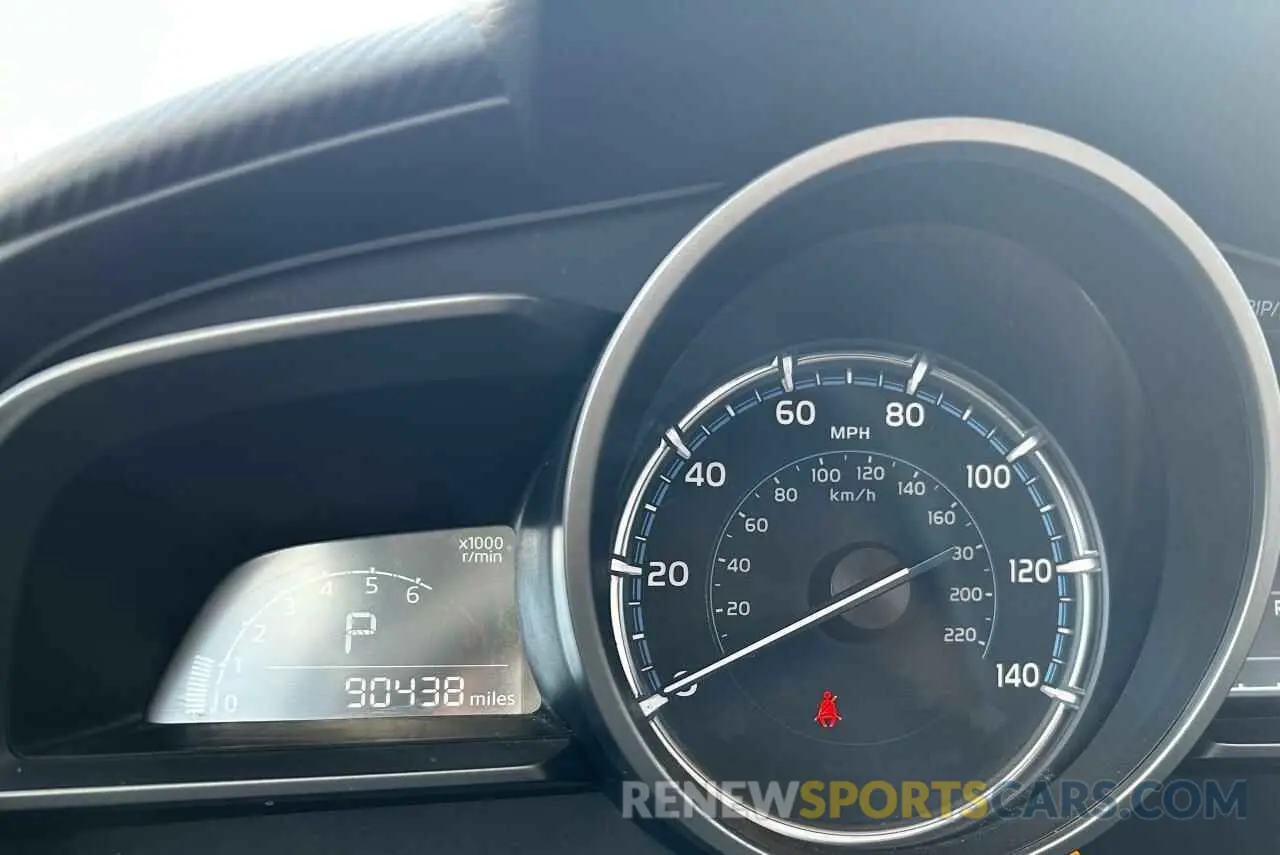 8 Photograph of a damaged car 3MYDLBYV4KY521687 TOYOTA YARIS 2019