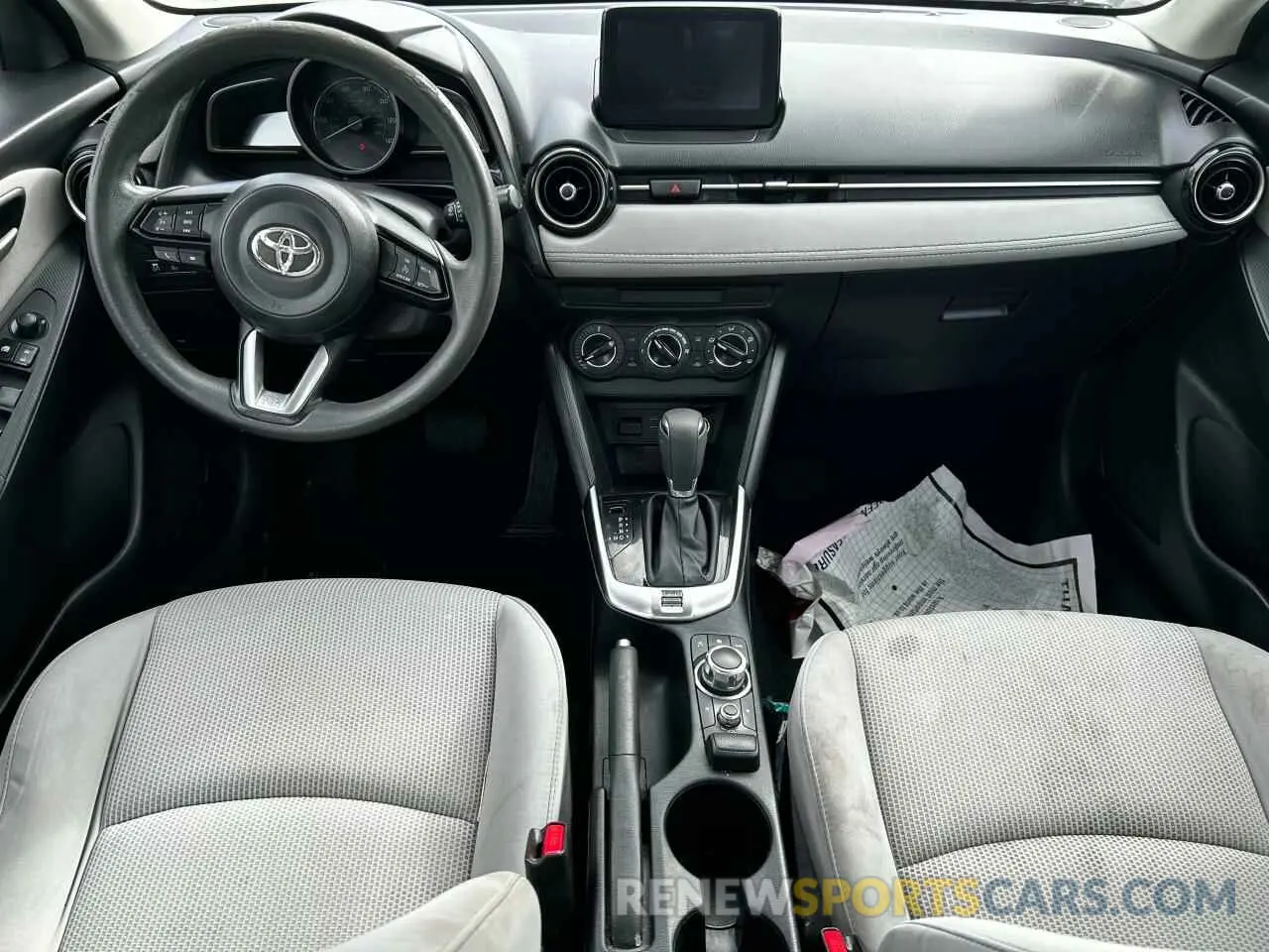 9 Photograph of a damaged car 3MYDLBYV4KY521687 TOYOTA YARIS 2019