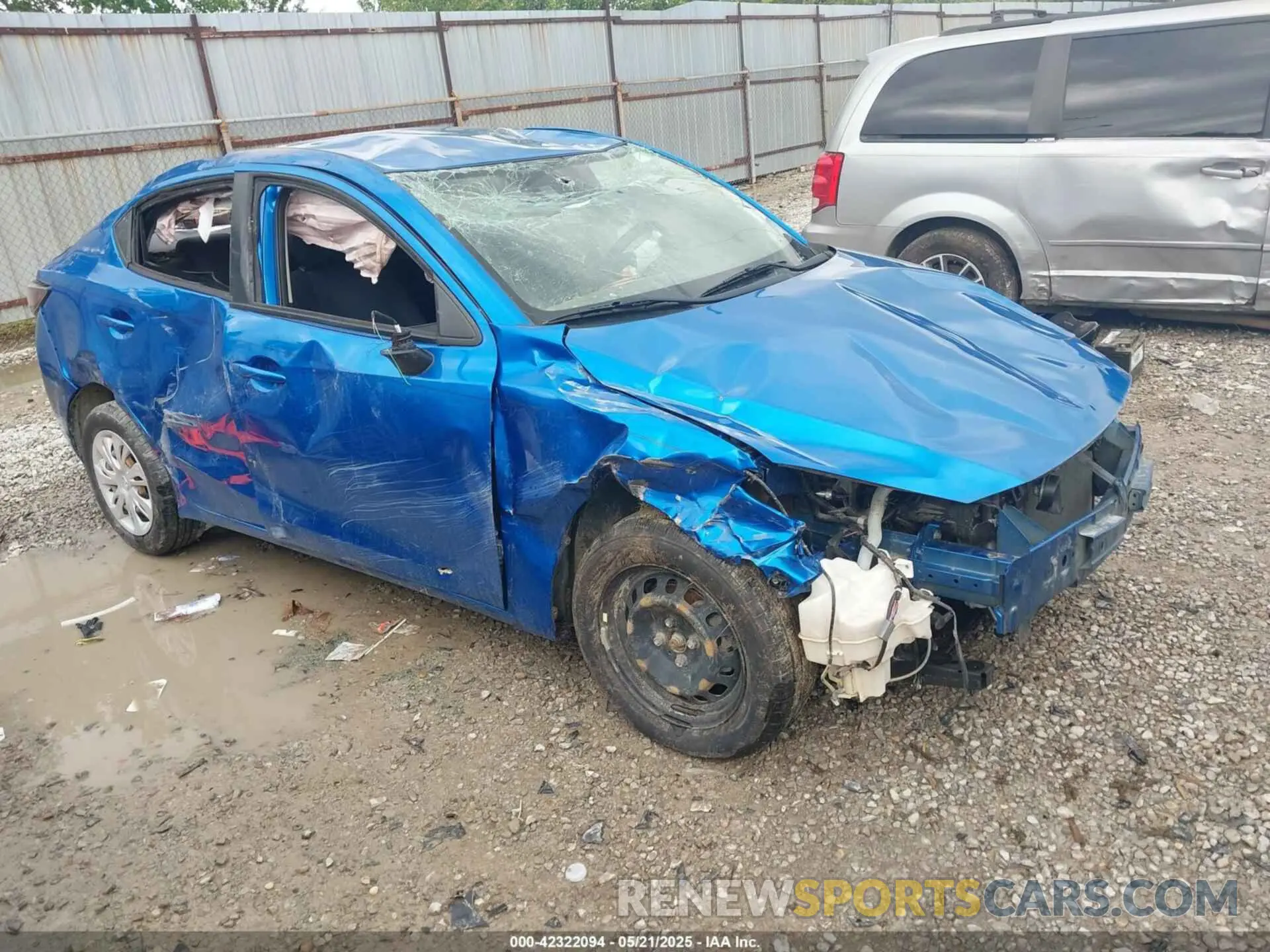 1 Фотография поврежденного автомобиля 3MYDLBYV5KY503408 TOYOTA YARIS 2019
