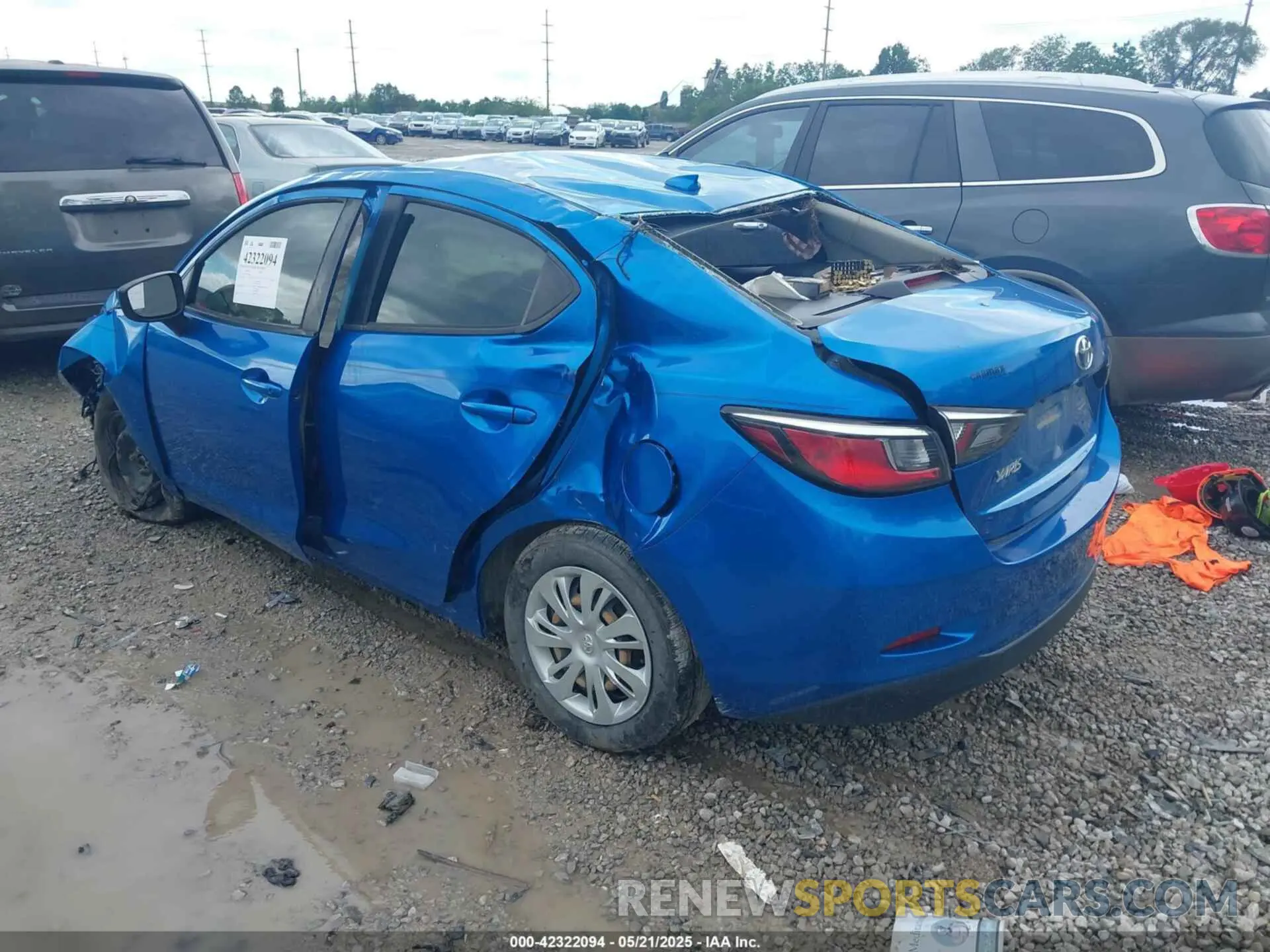 3 Фотография поврежденного автомобиля 3MYDLBYV5KY503408 TOYOTA YARIS 2019