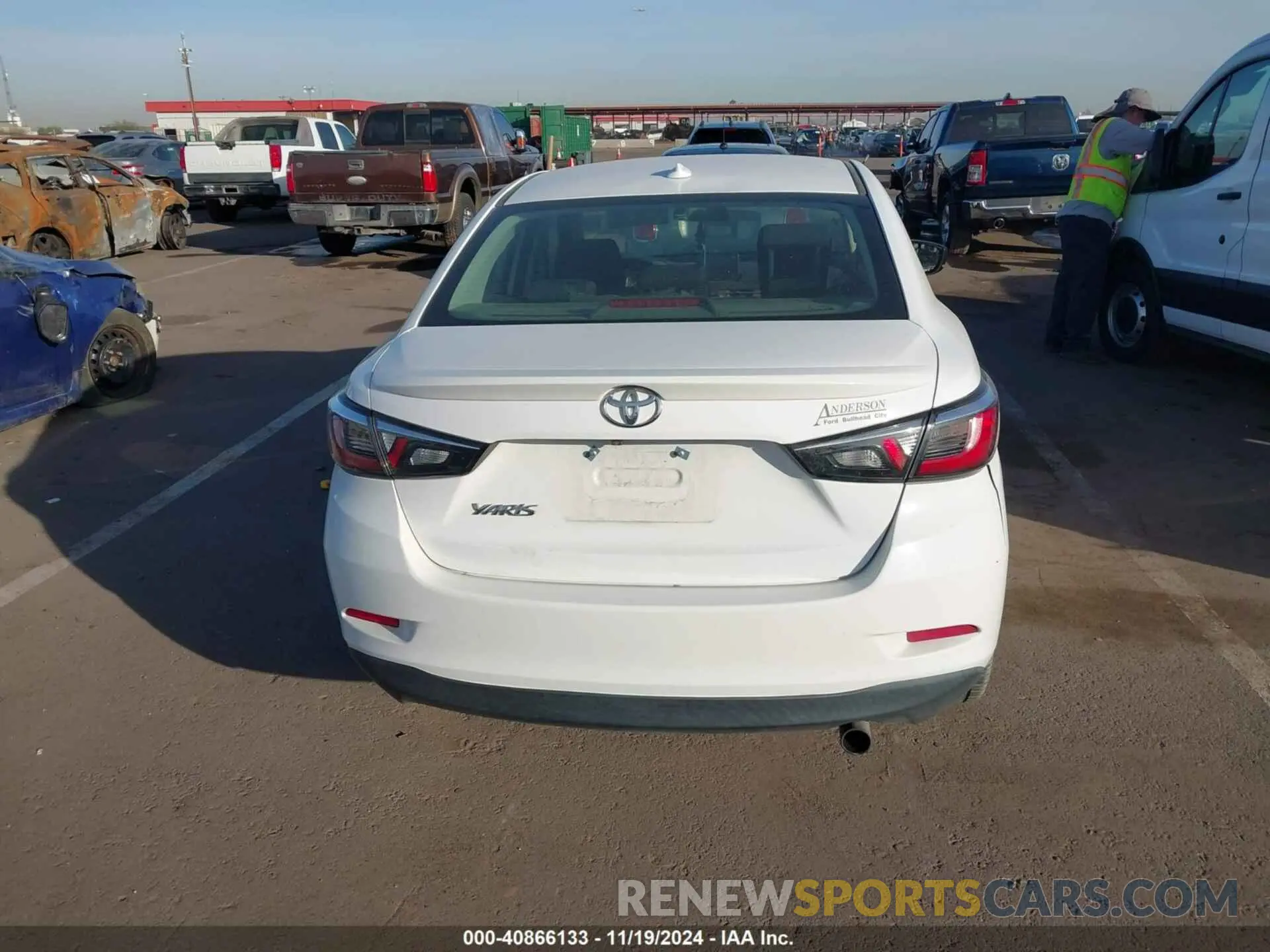 16 Фотография поврежденного автомобиля 3MYDLBYV5KY514294 TOYOTA YARIS 2019
