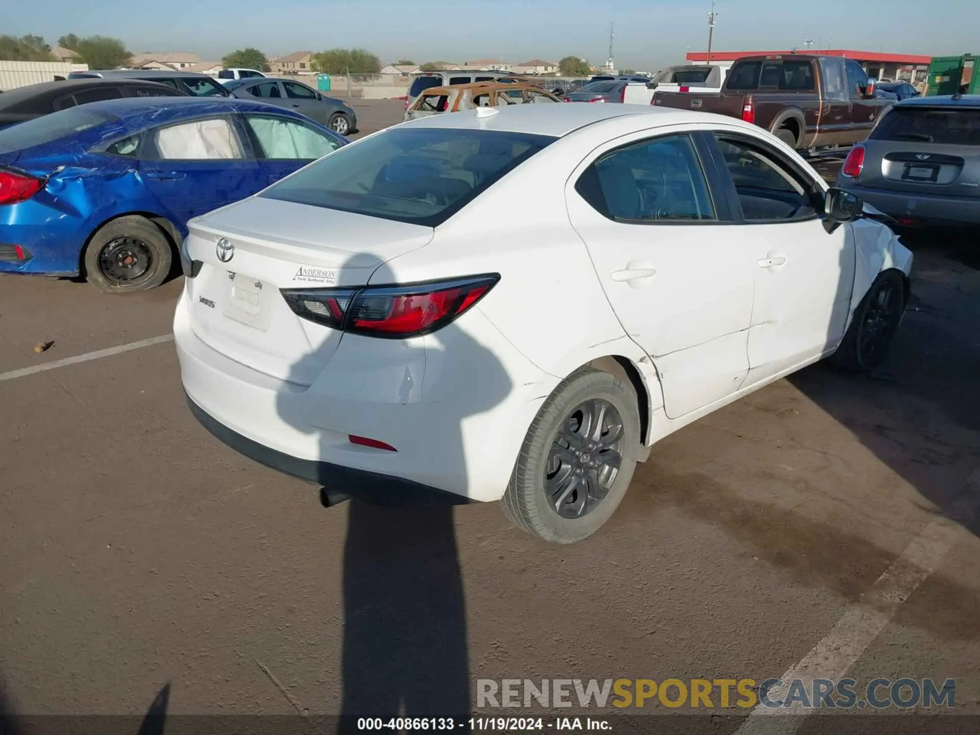 4 Фотография поврежденного автомобиля 3MYDLBYV5KY514294 TOYOTA YARIS 2019